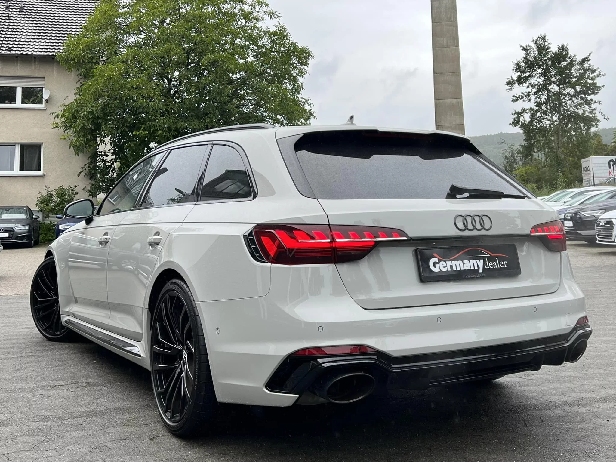 Crayon Audi RS4 Avant