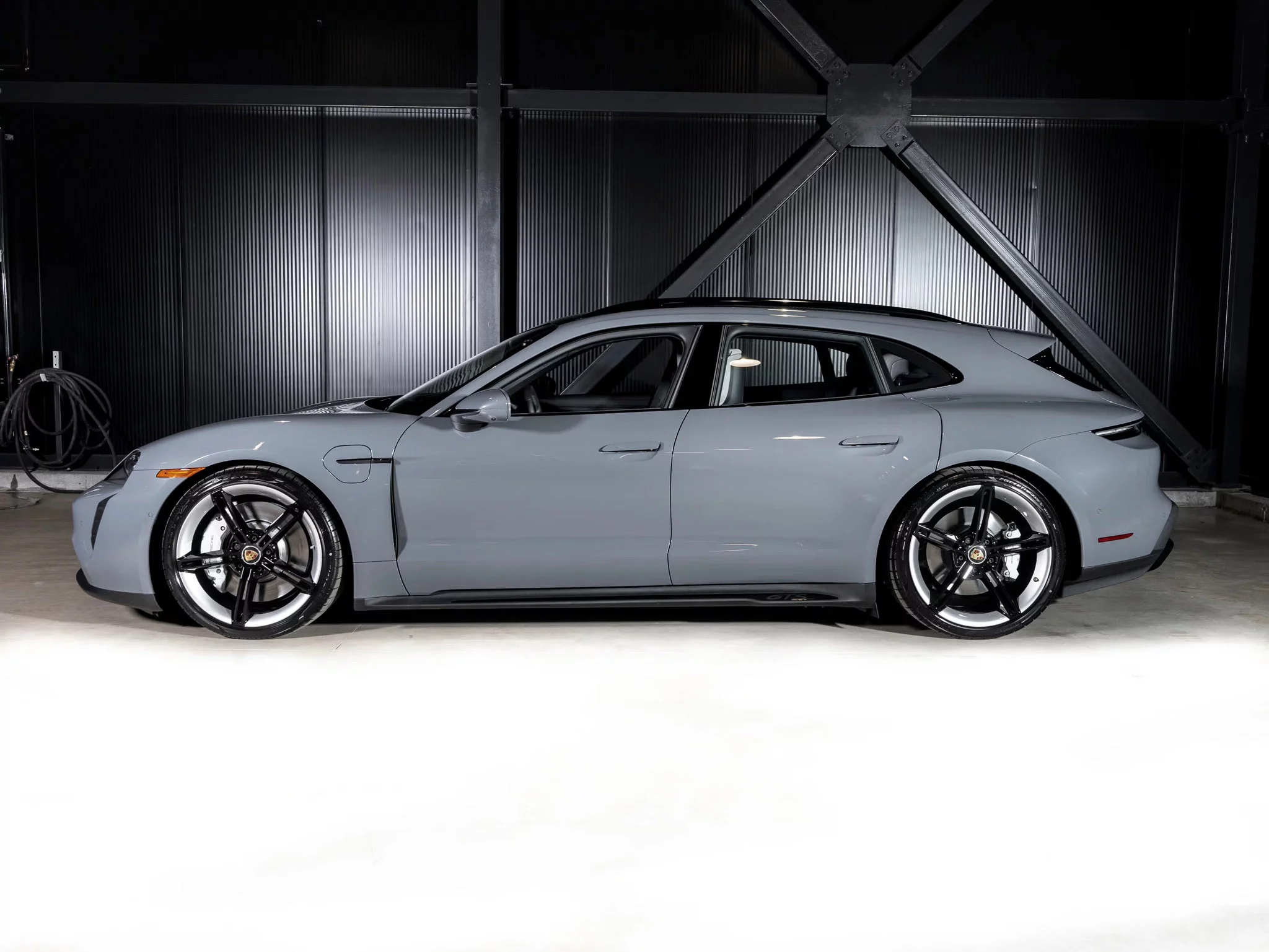 Grigio Telesto Porsche Taycan