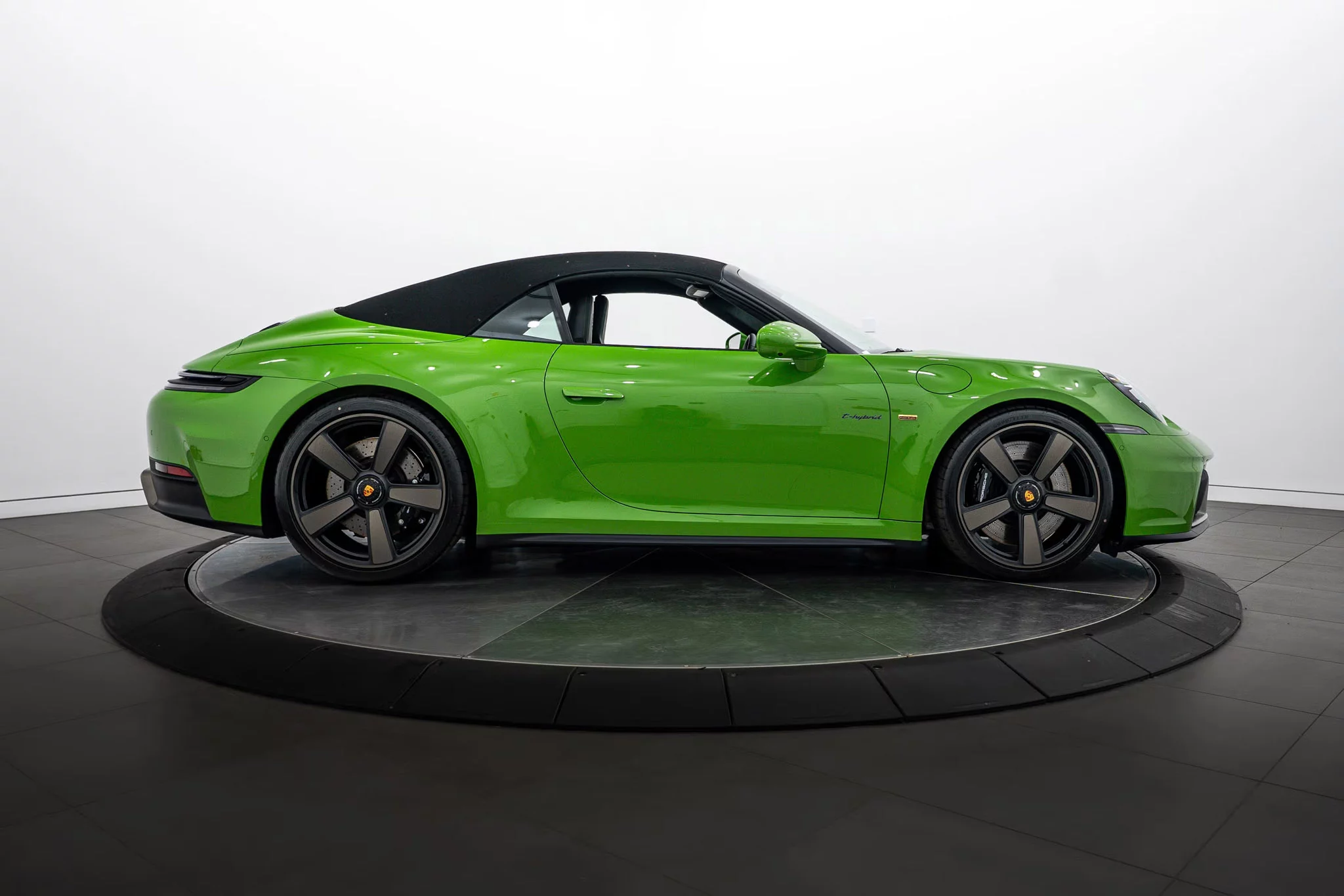 Willow Green Porsche 911 Spirit 70