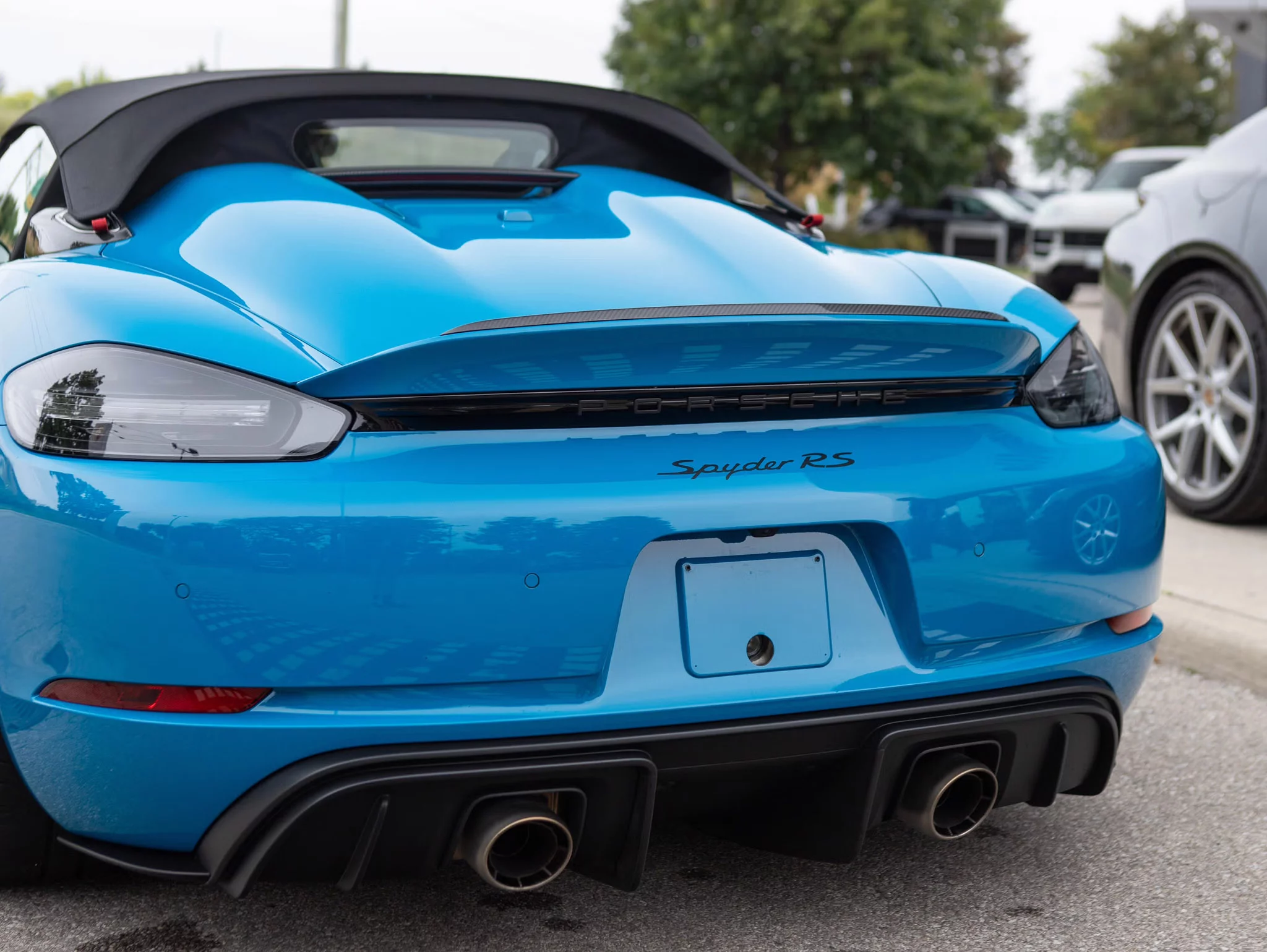 Turqoise Blue Porsche 718 Spyder RS