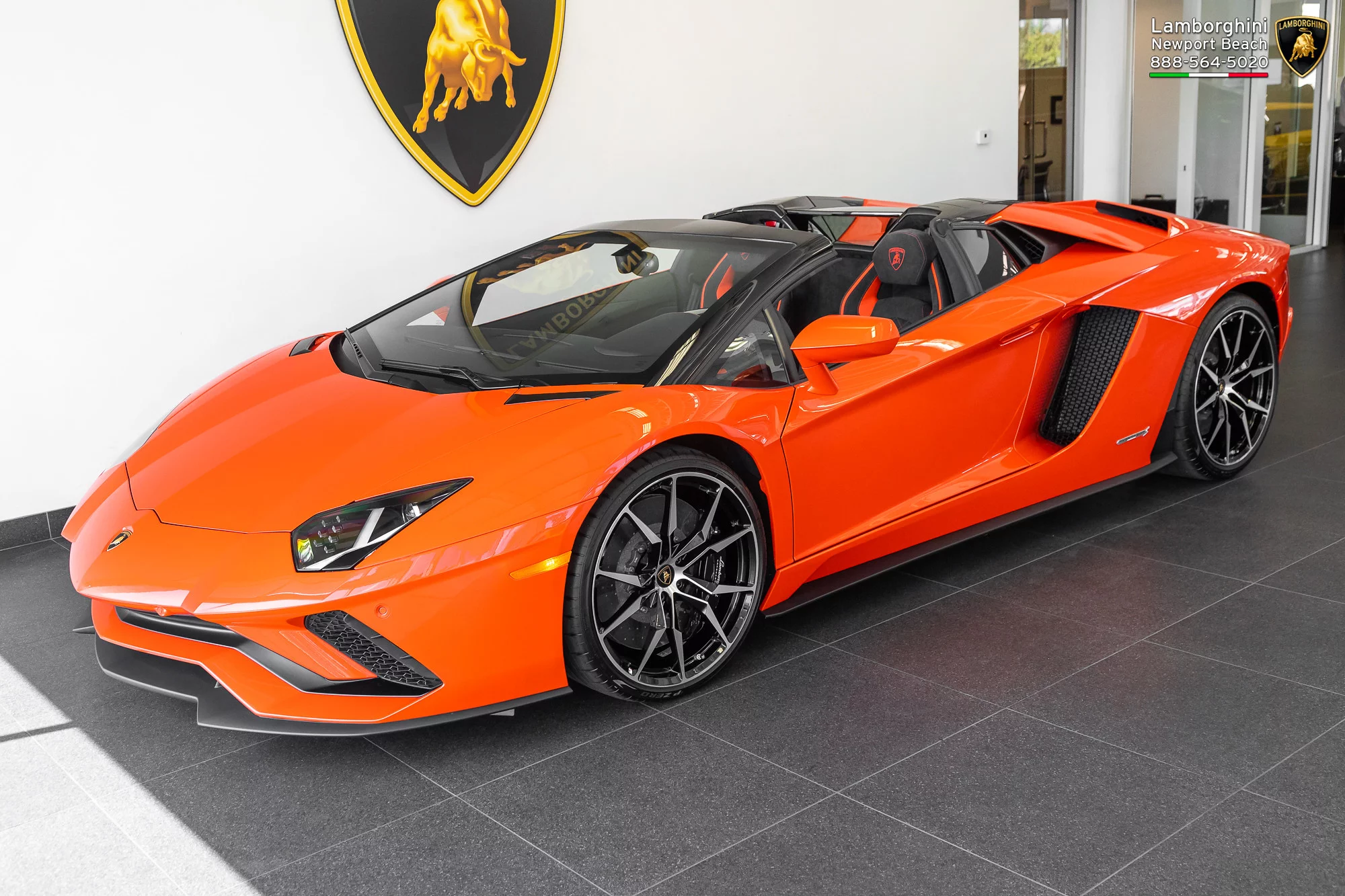 Arancio Argos Lamborghini Aventador