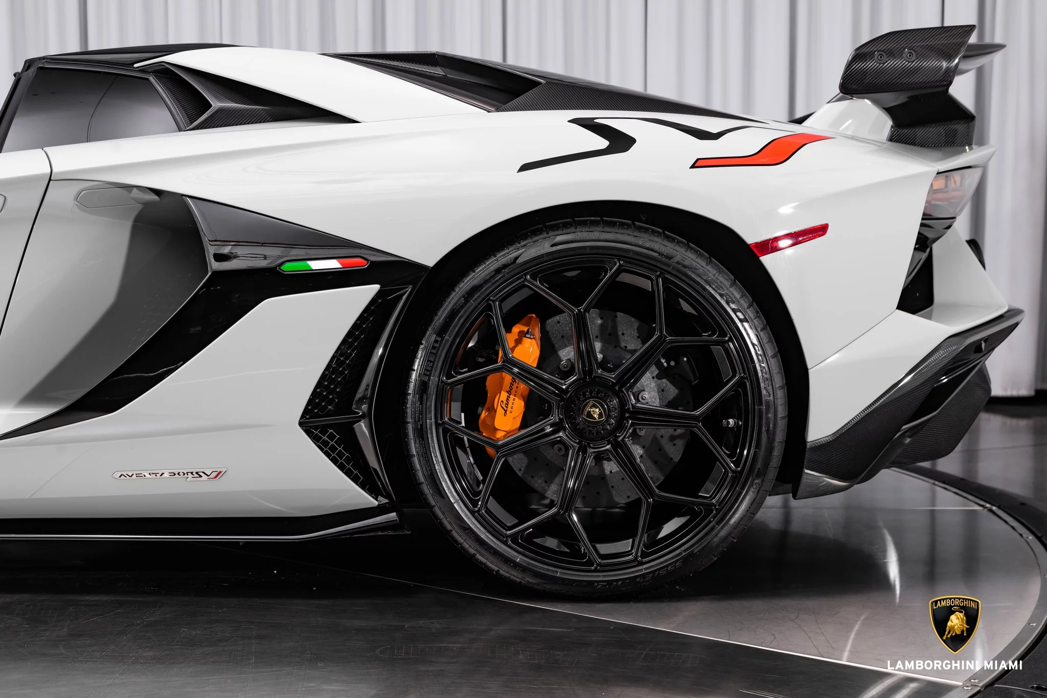 Grigio Hati Lamborghini Aventador