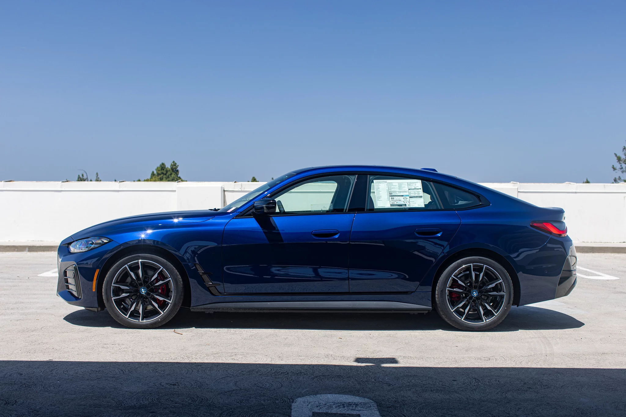 Mauritius Blue BMW i4