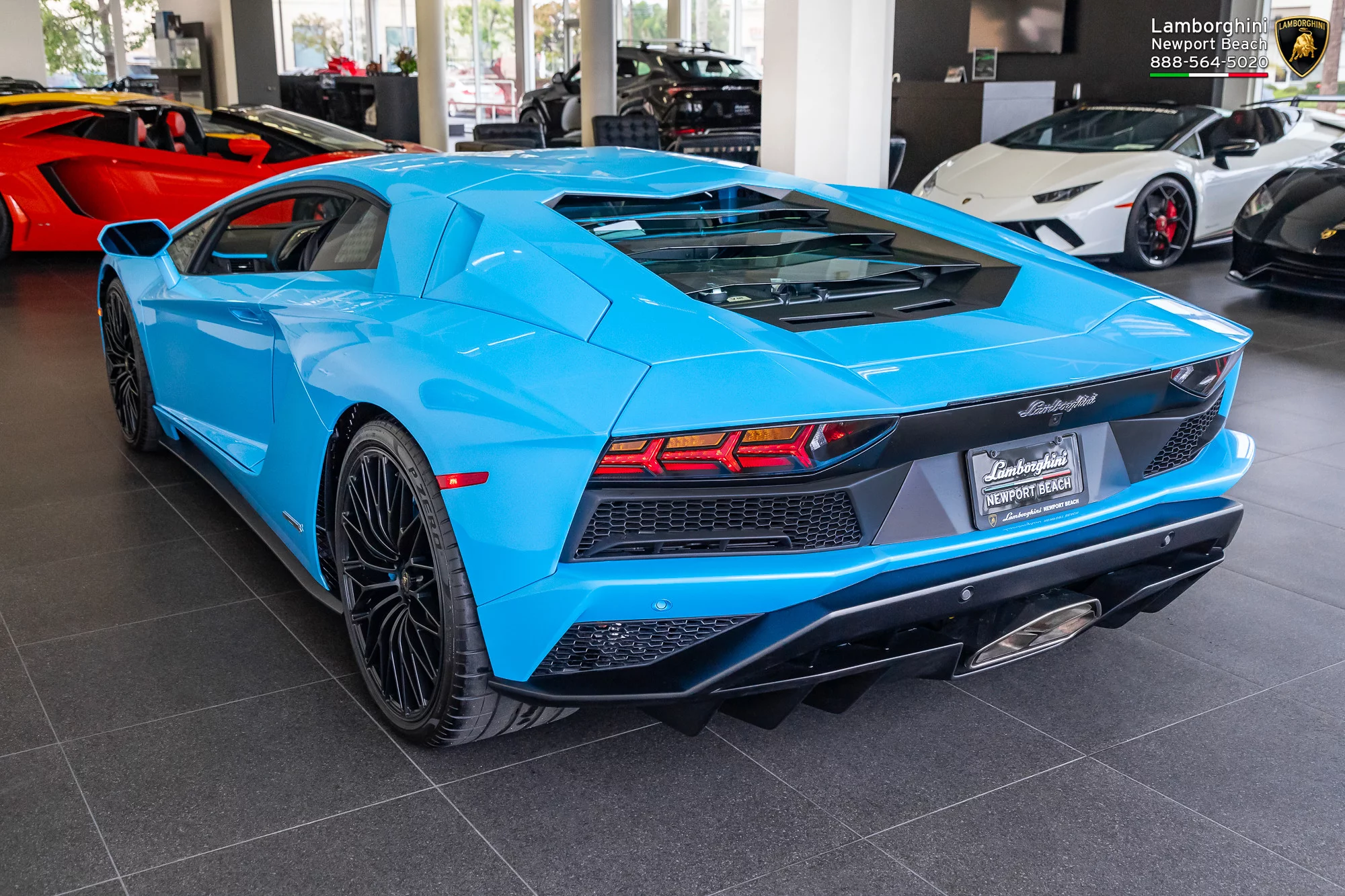 Blu Cepheus Lamborghini Aventador