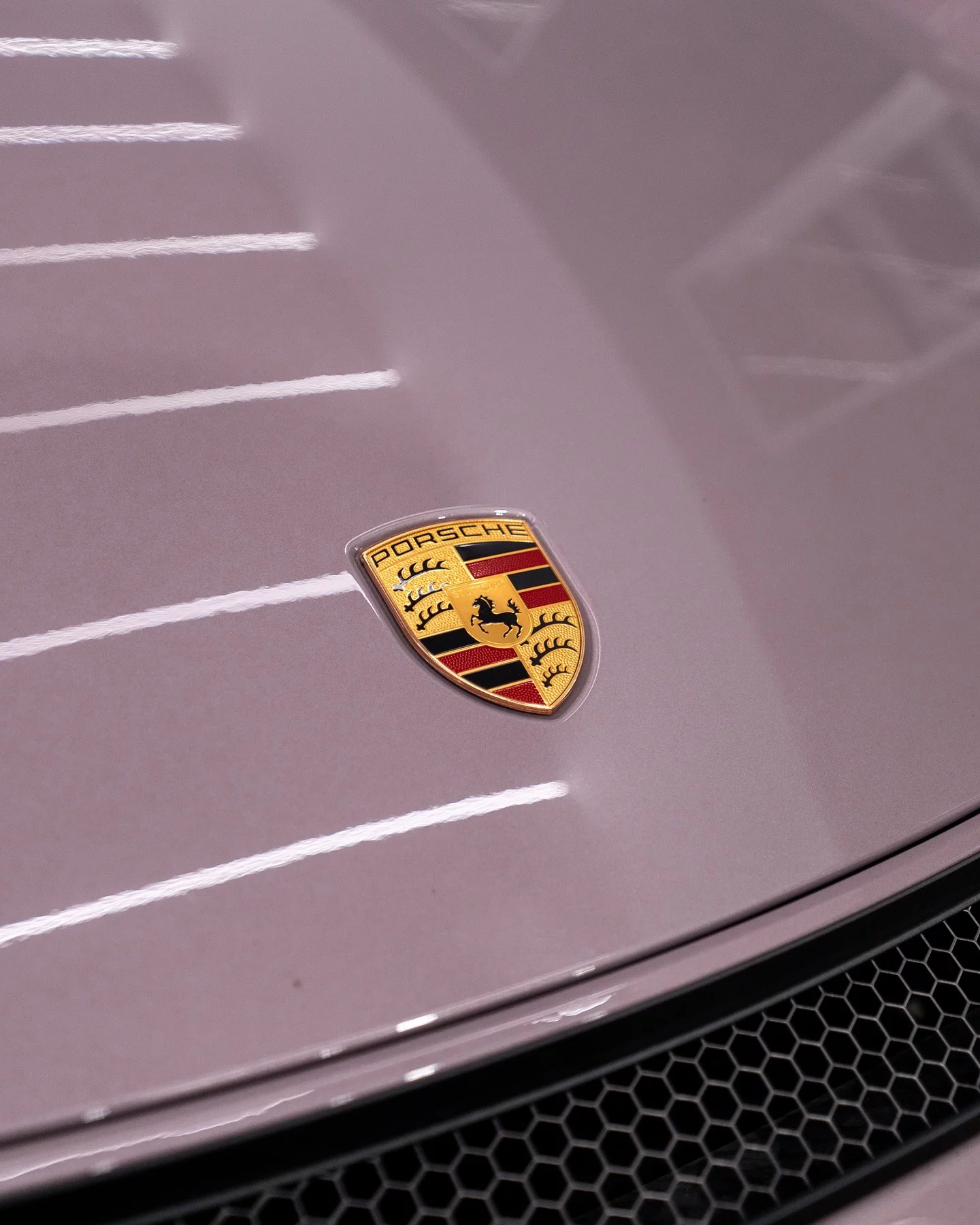 Frozen Berry Metallic Porsche 718 Cayman GT4
