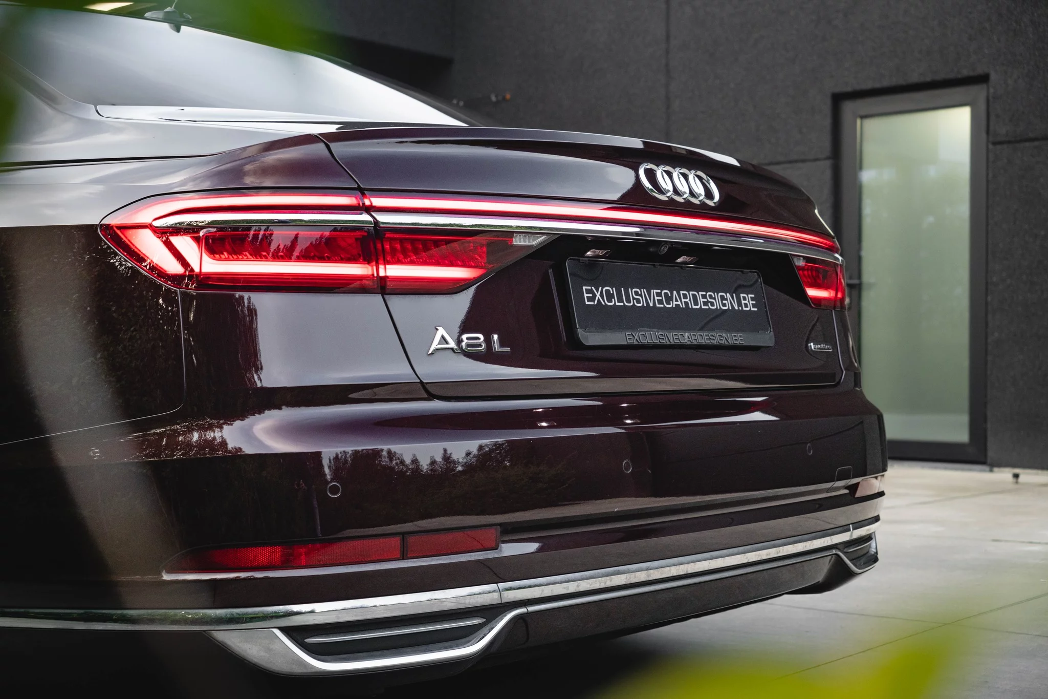 Seville Red Metallic Audi A8