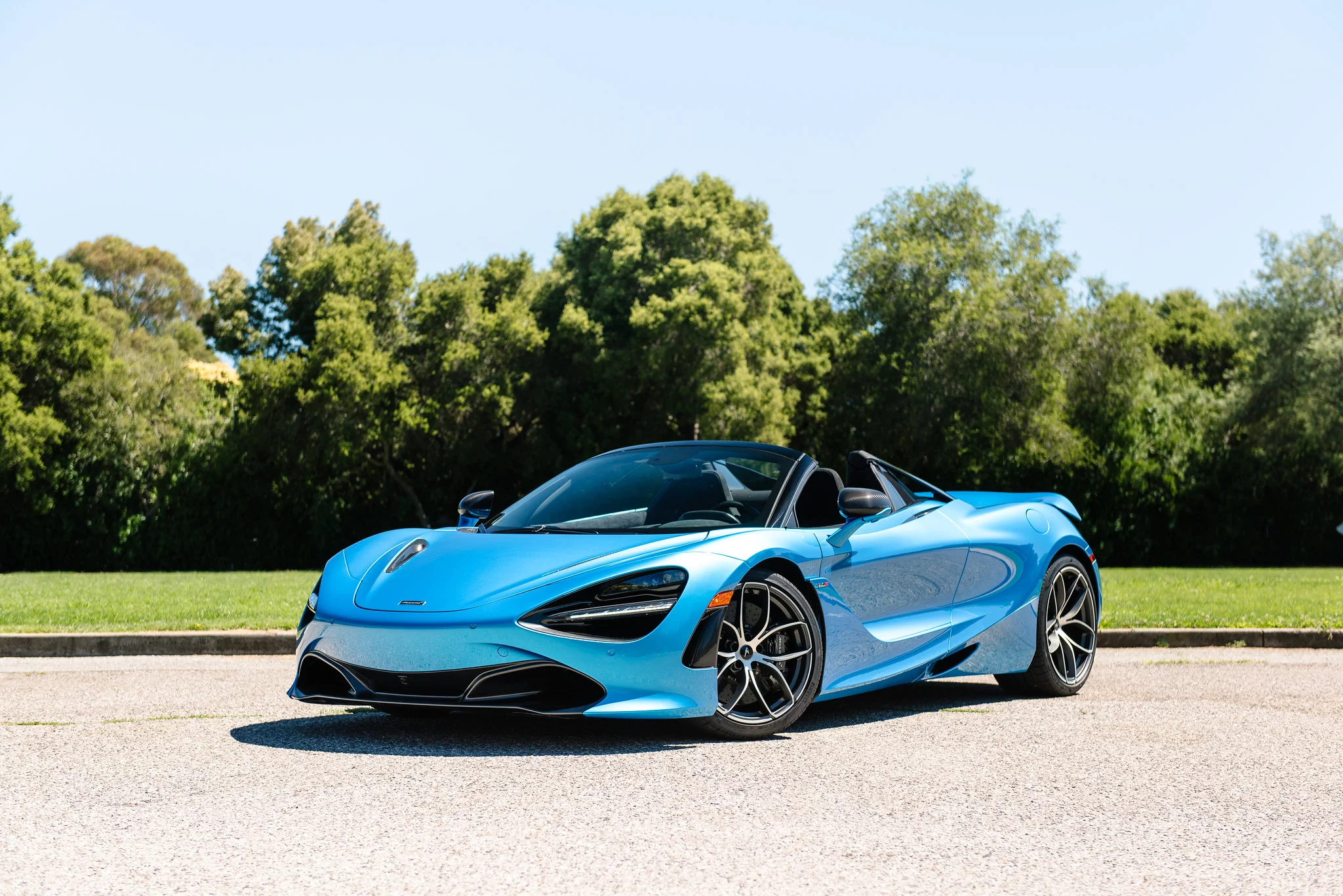 Ludus Blue McLaren 720S