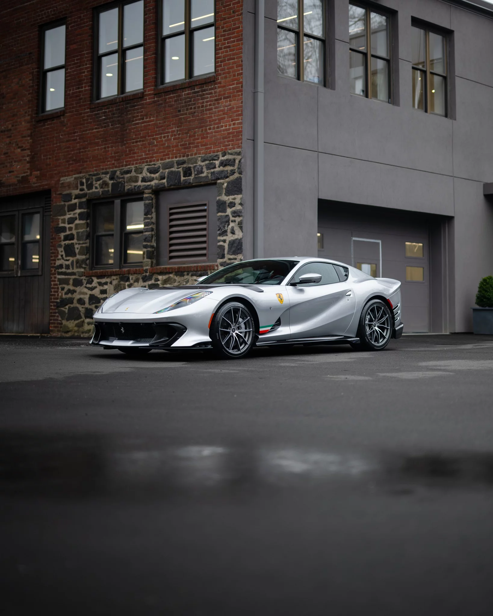 Sanu Silver Ferrari 812