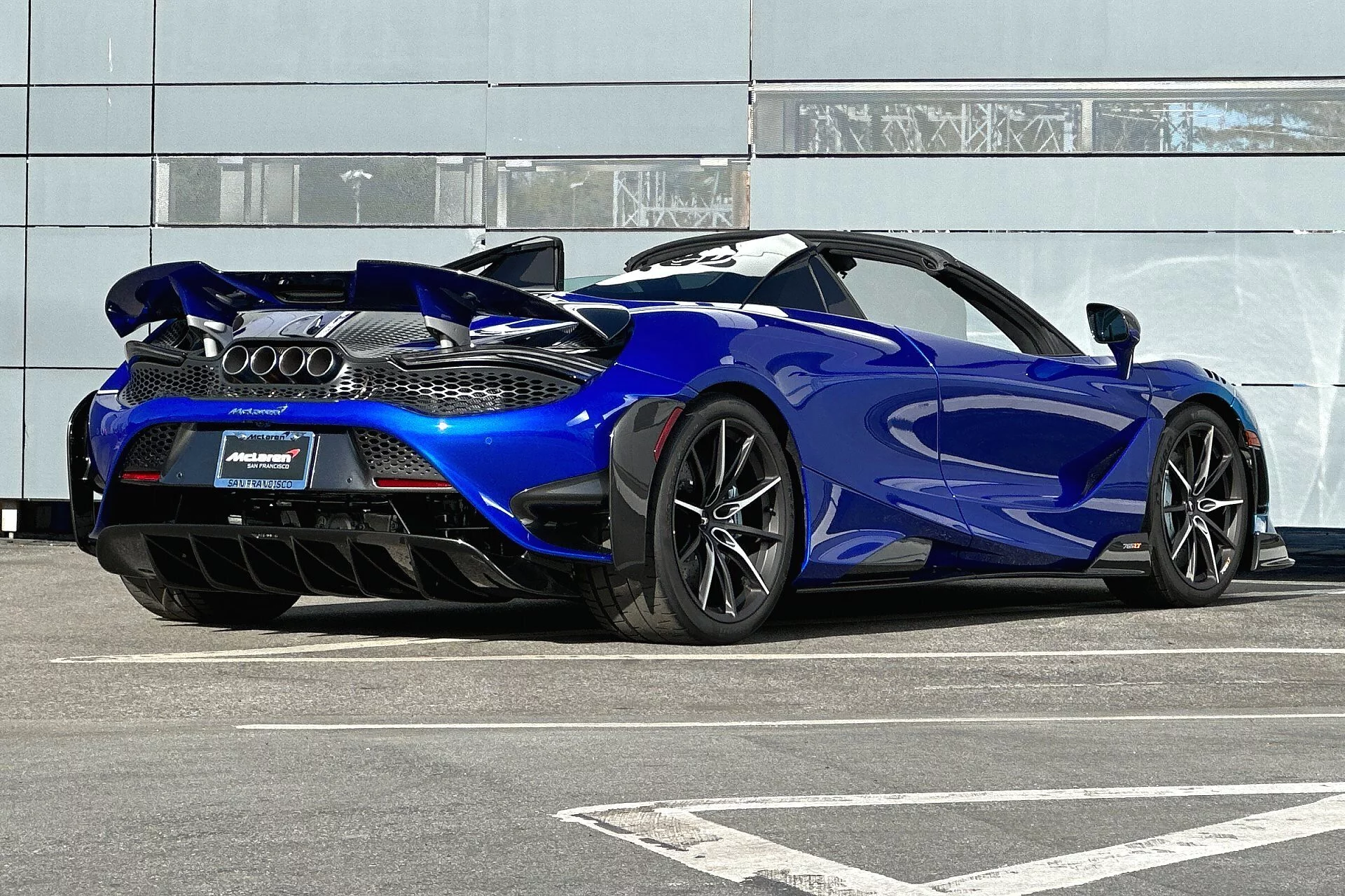 Ludus Blue McLaren 765LT