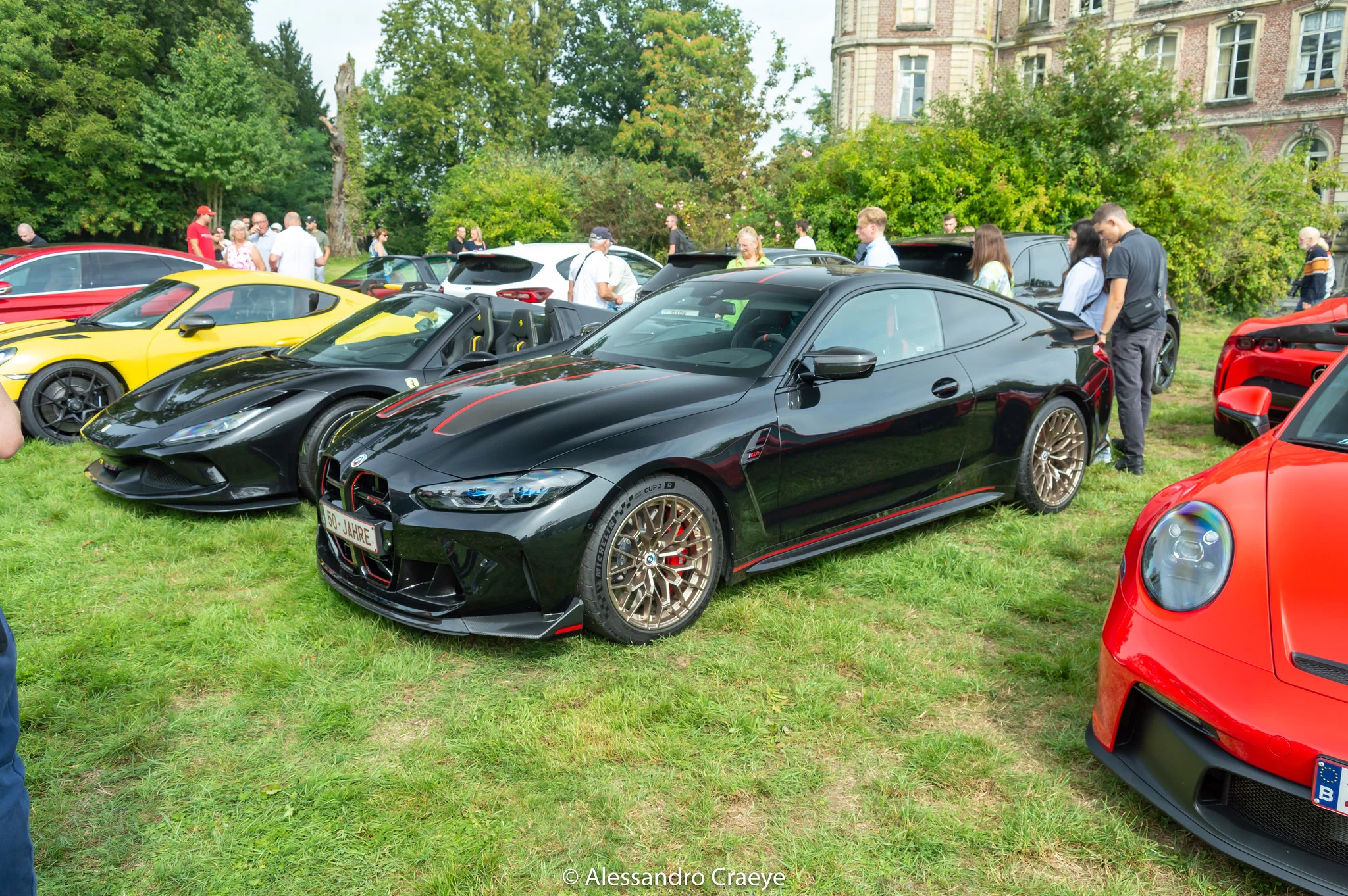 Sapphire Black BMW M4