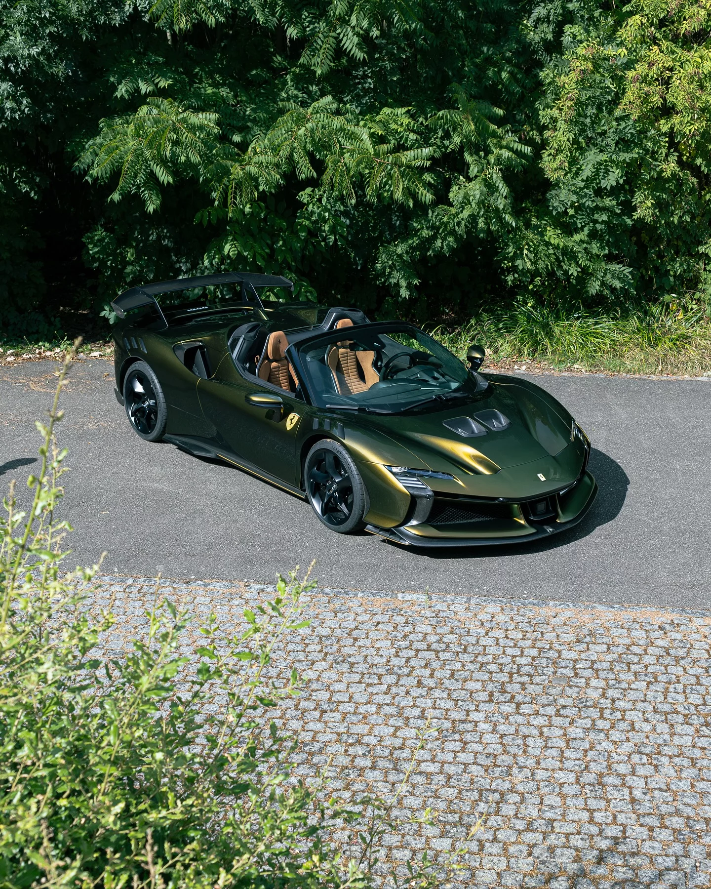 Verde Volterra Ferrari SF90