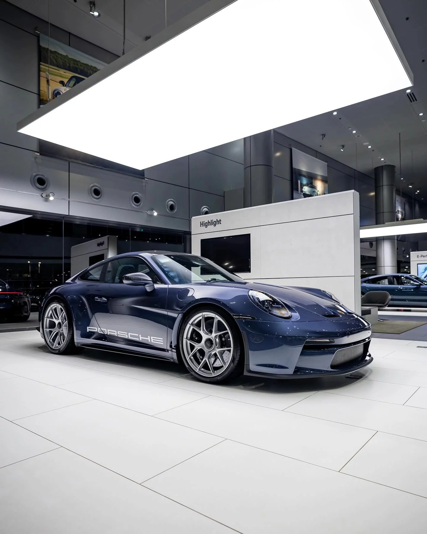 Prussian Blue Metallic Porsche 911 S/T