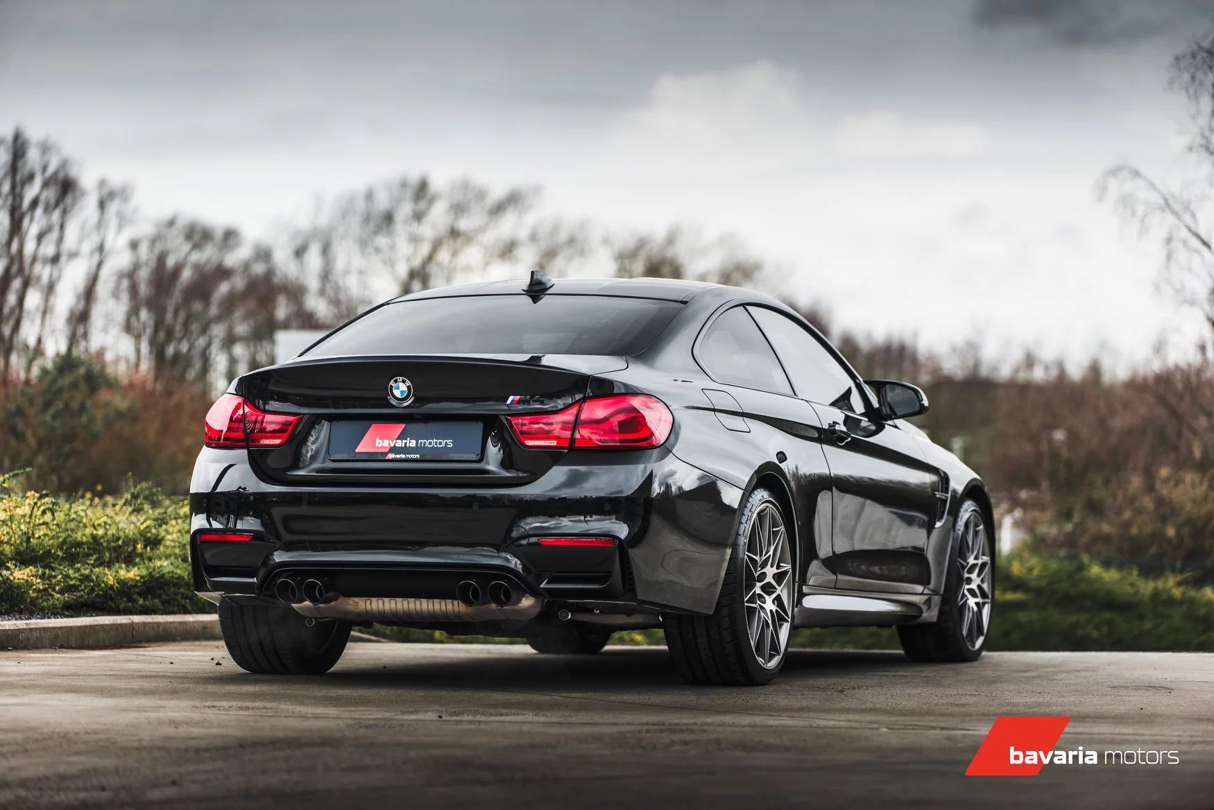 Sapphire Black BMW M4
