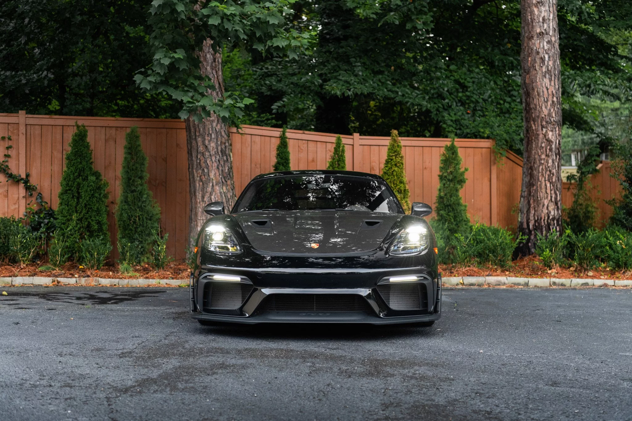 Black Porsche 718 Cayman GT4 RS