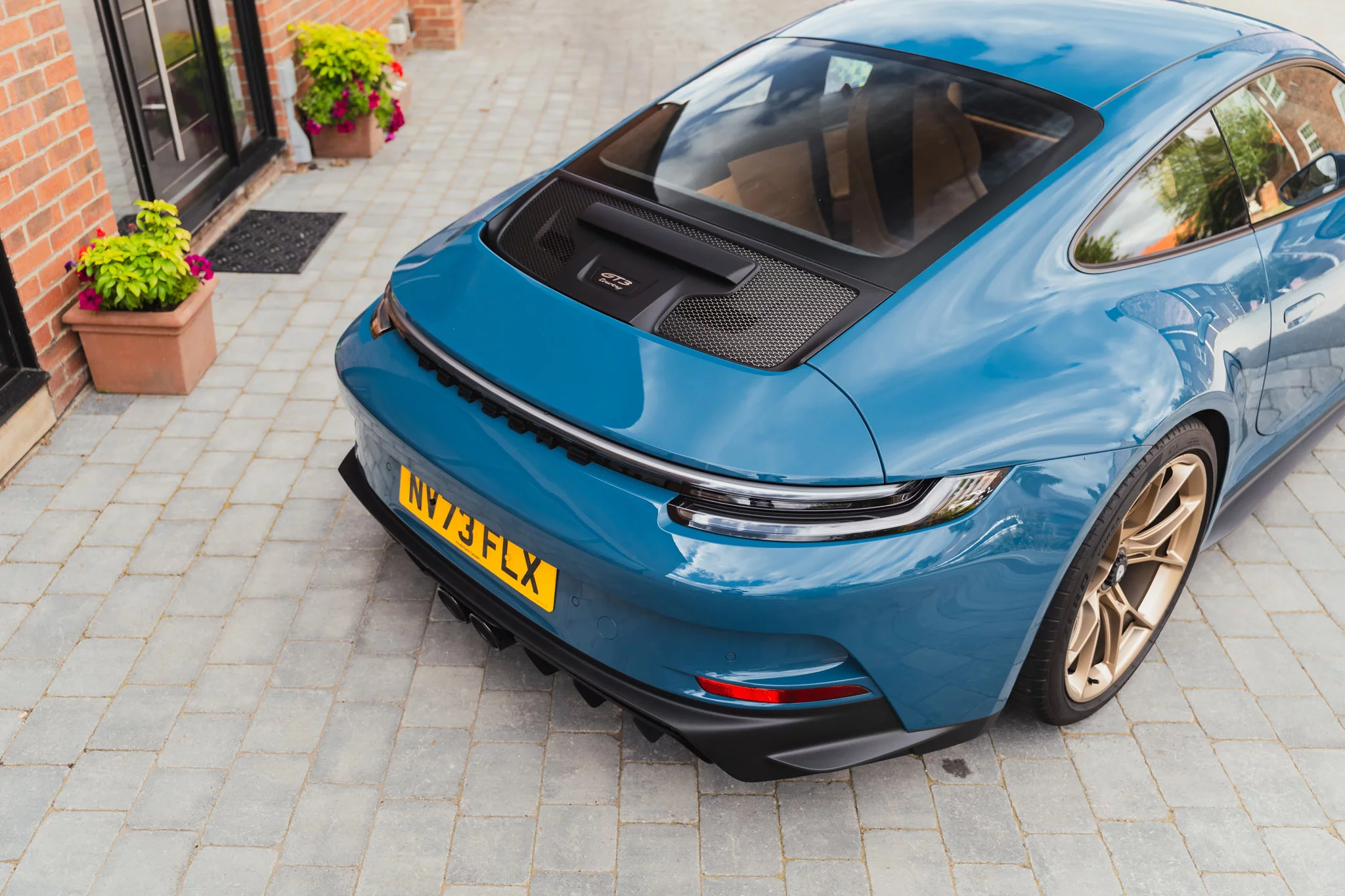 Oslo Blue Porsche 911 GT3