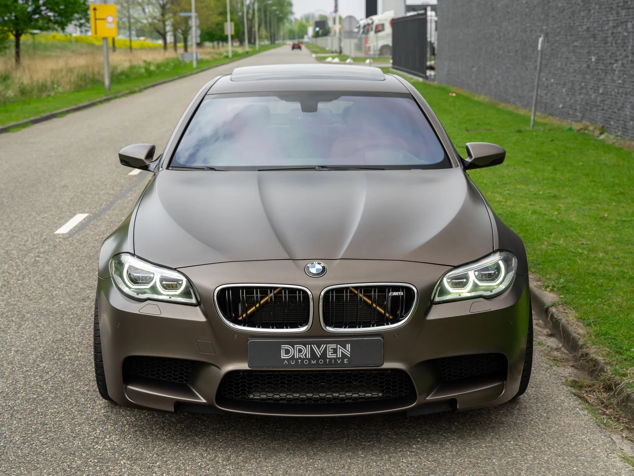 Frozen Bronze BMW M5