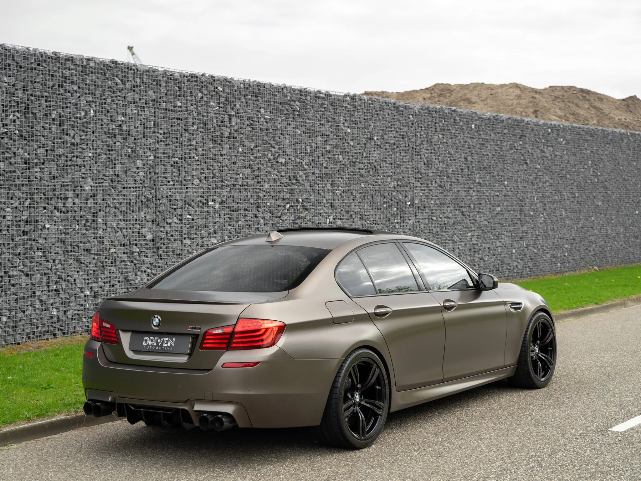 Frozen Bronze BMW M5