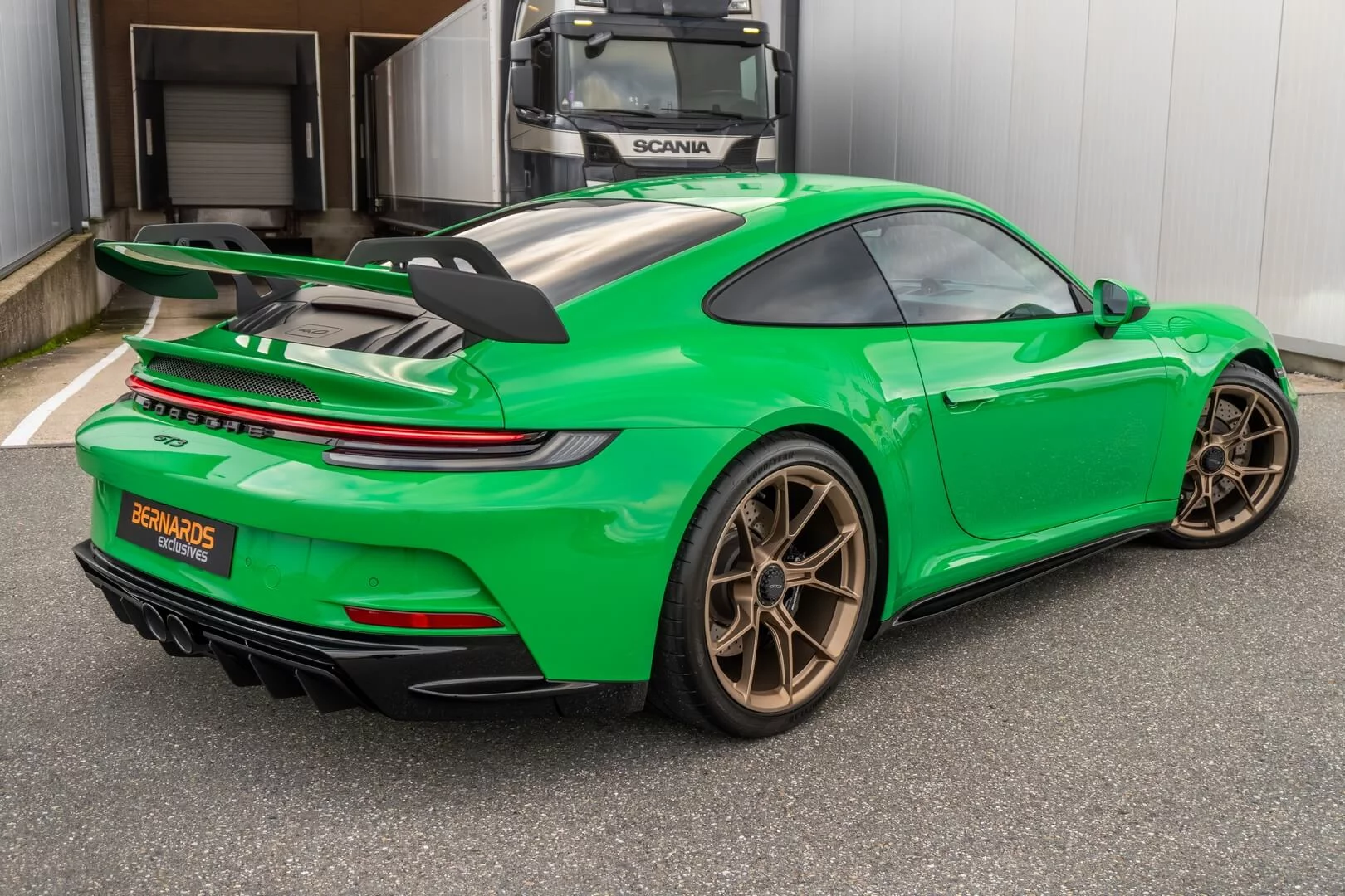 Viper Green Porsche 911 GT3