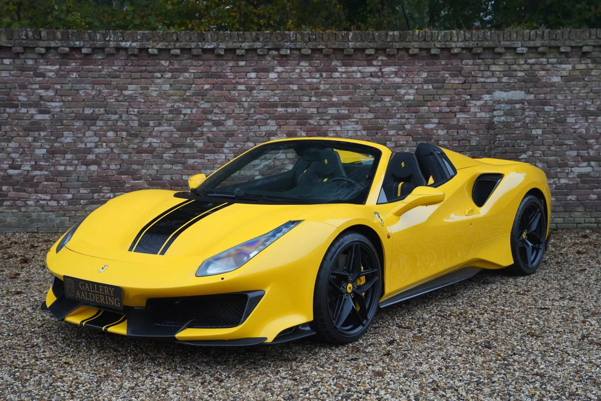 Giallo Modena Ferrari 488