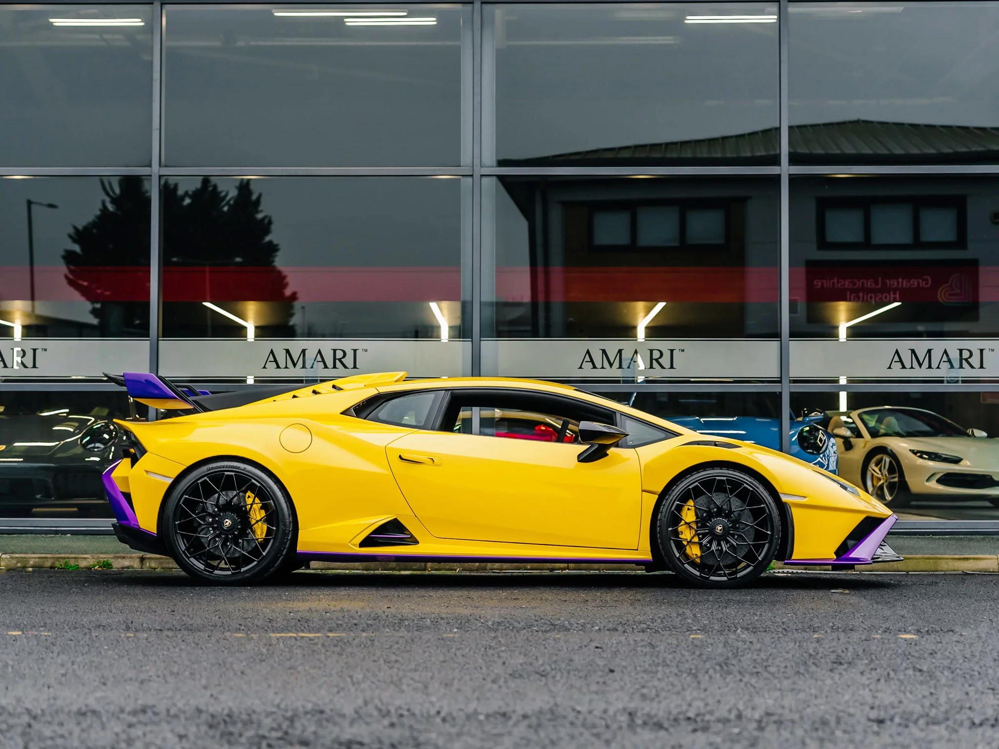 Giallo Inti Lamborghini Huracán