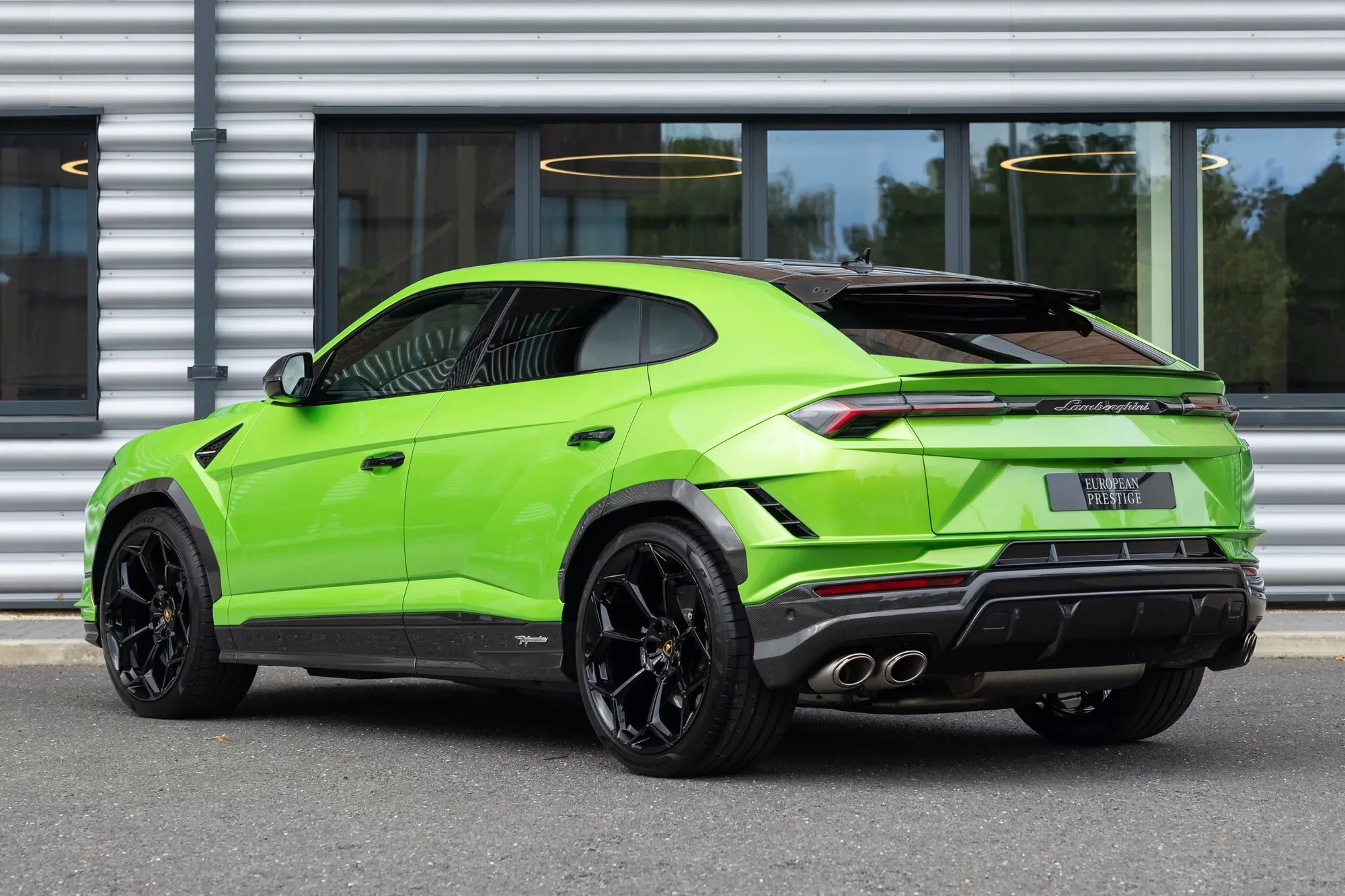 Verde Selvans Lamborghini Urus