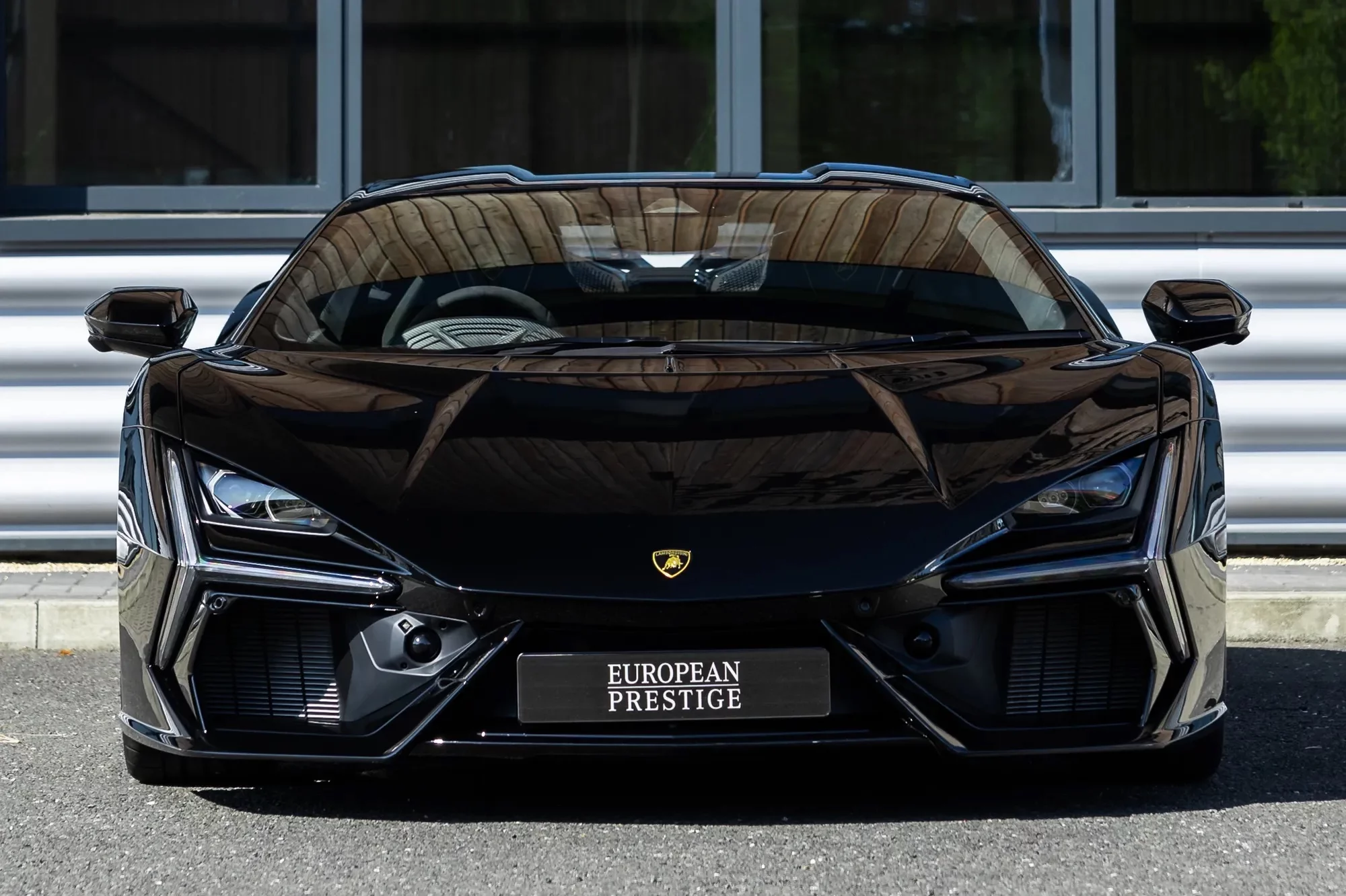 Nero Noctis Lamborghini Revuelto