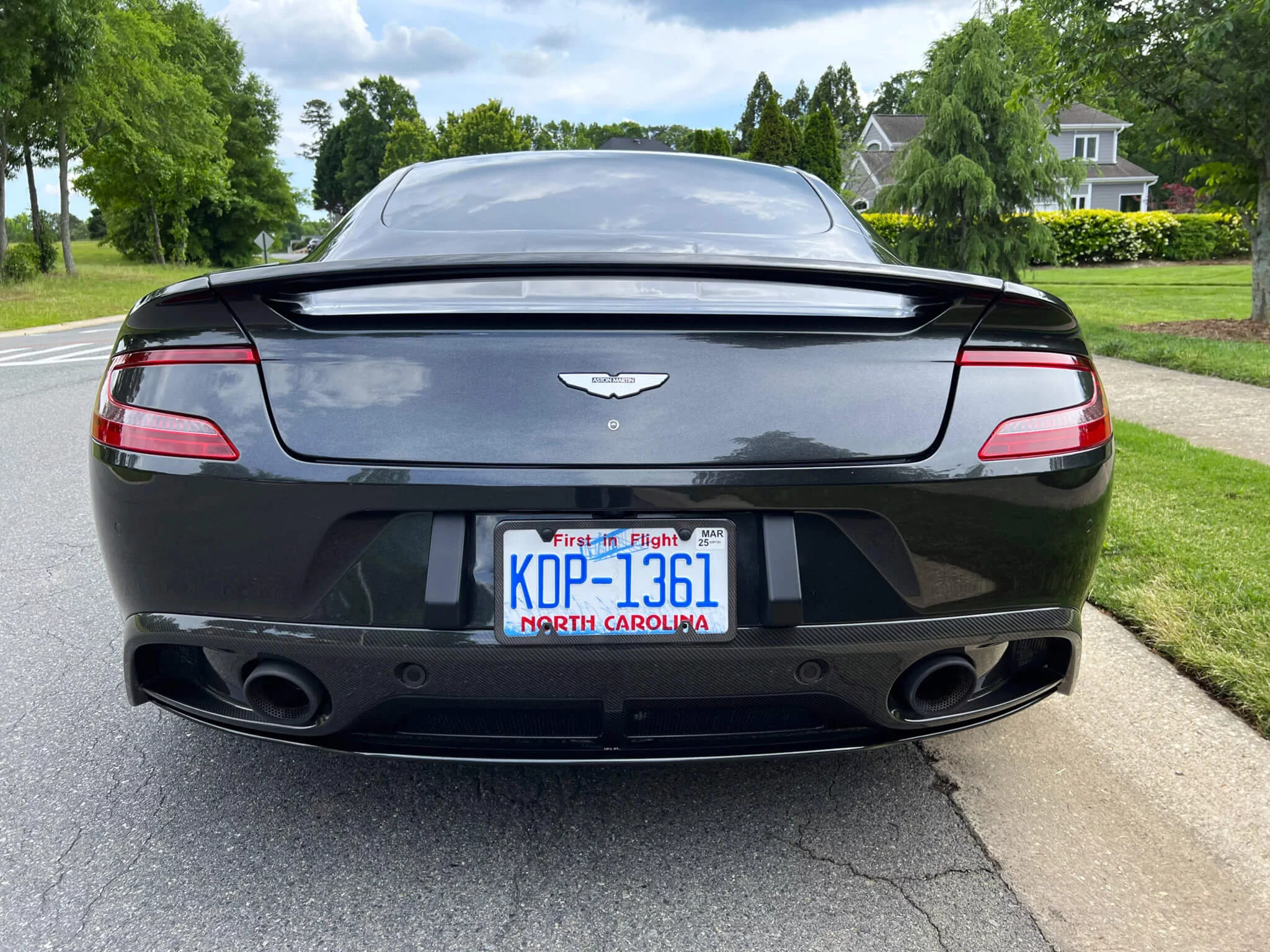 Ceramic Grey Aston Martin Vanquish