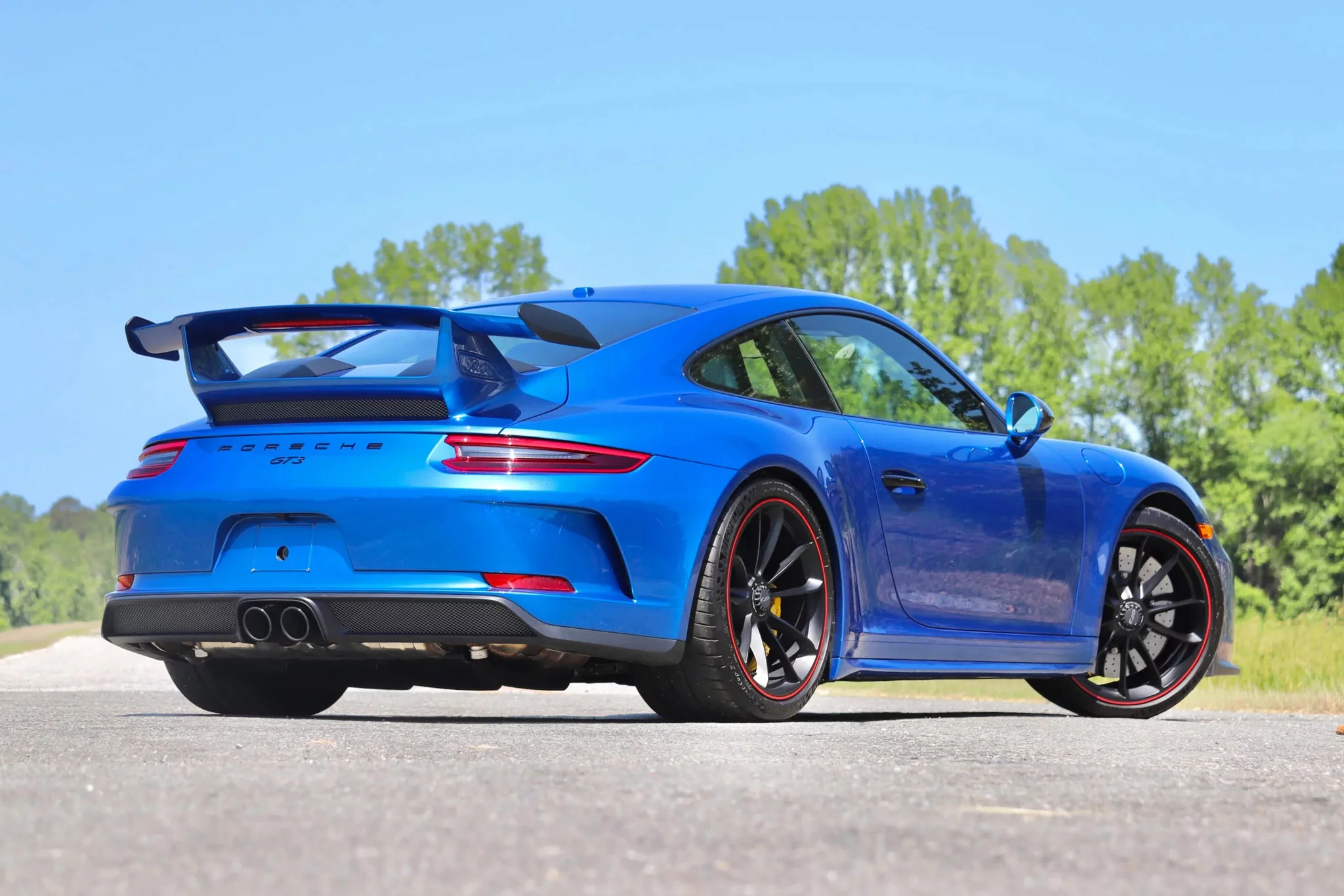 Sapphire Blue Metallic Porsche 911 GT3