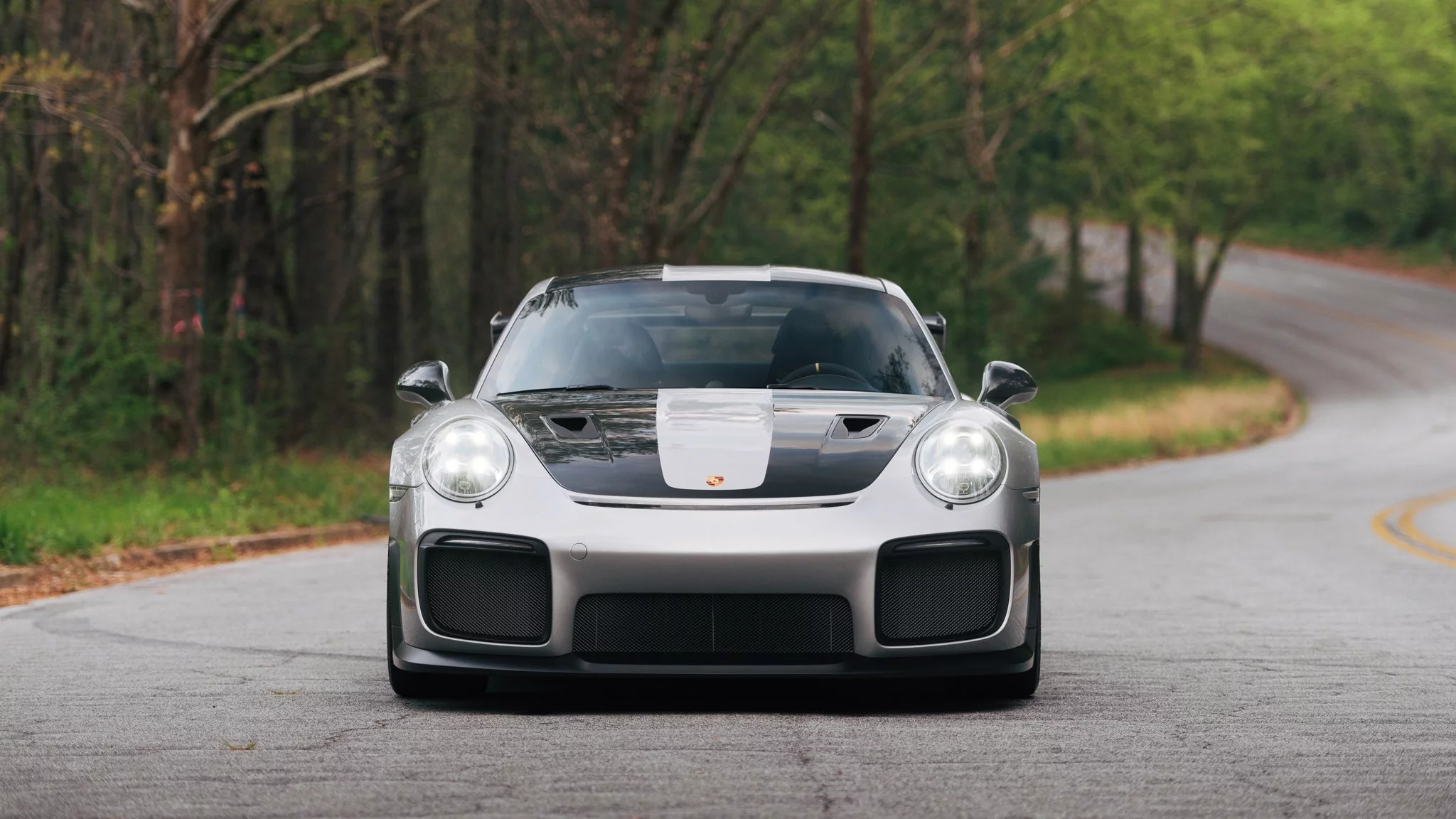 GT Silver Metallic Porsche 911 GT2 RS