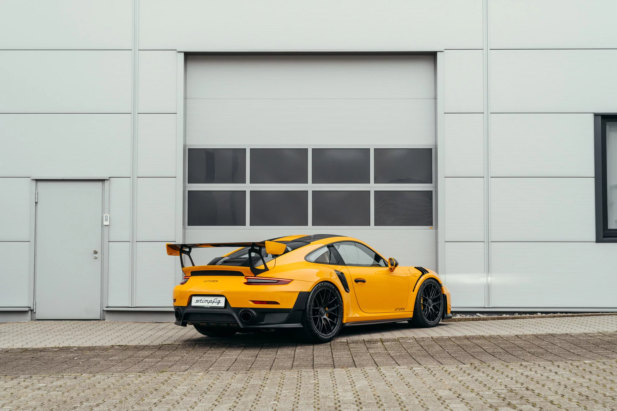 Signal Yellow Porsche 911 GT2 RS