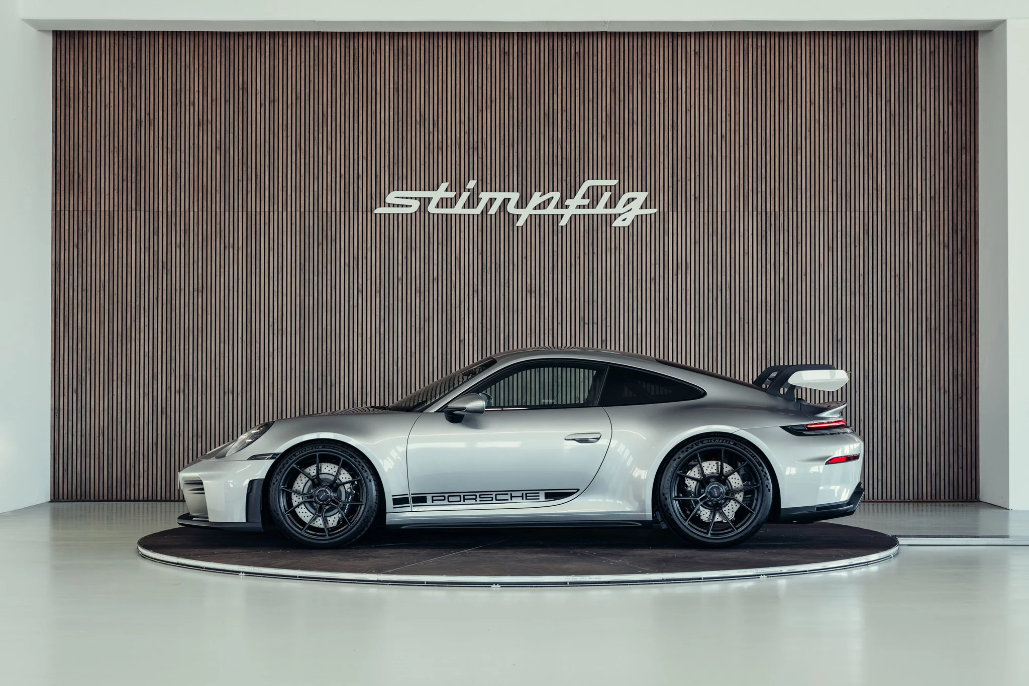 GT Silver Metallic Porsche 911 GT3