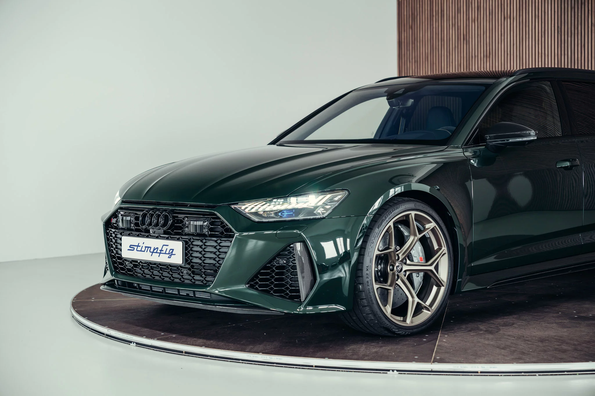 British Racing Green Audi RS6 Avant