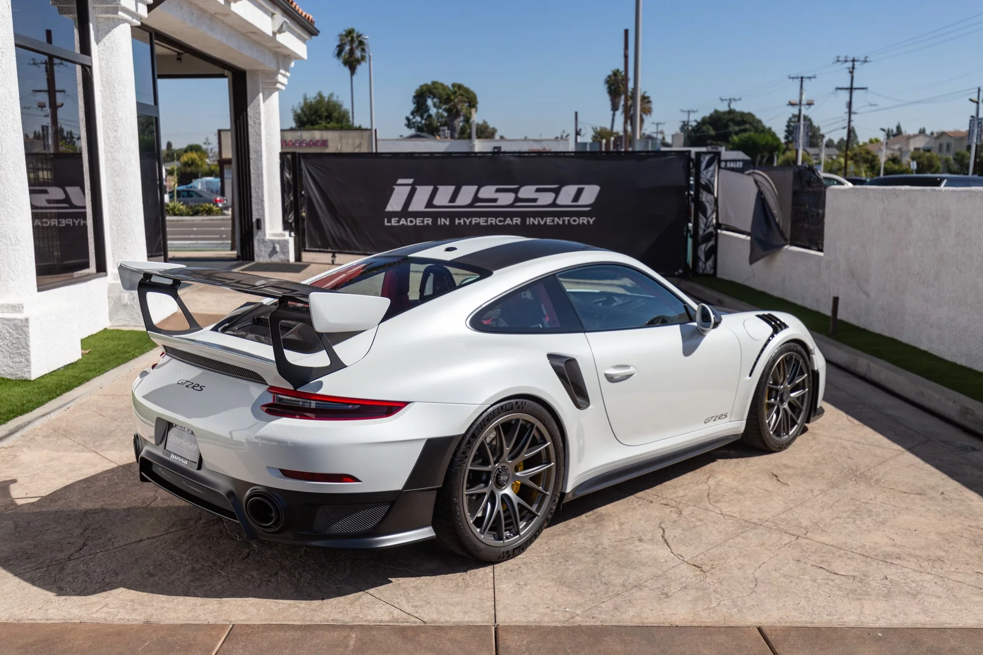 Oryx White Porsche 911 GT2 RS