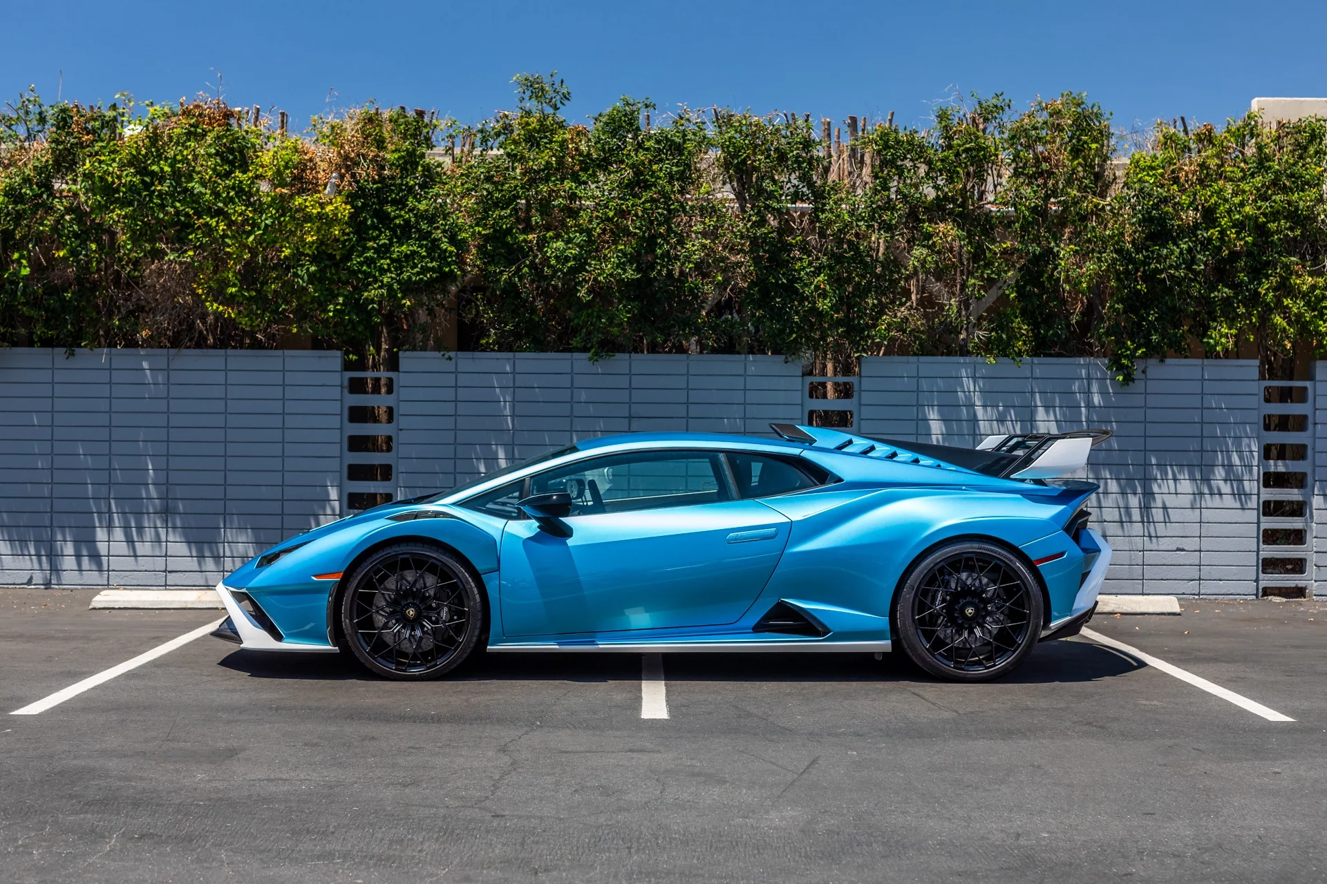 Blu Aegir Lamborghini Huracán