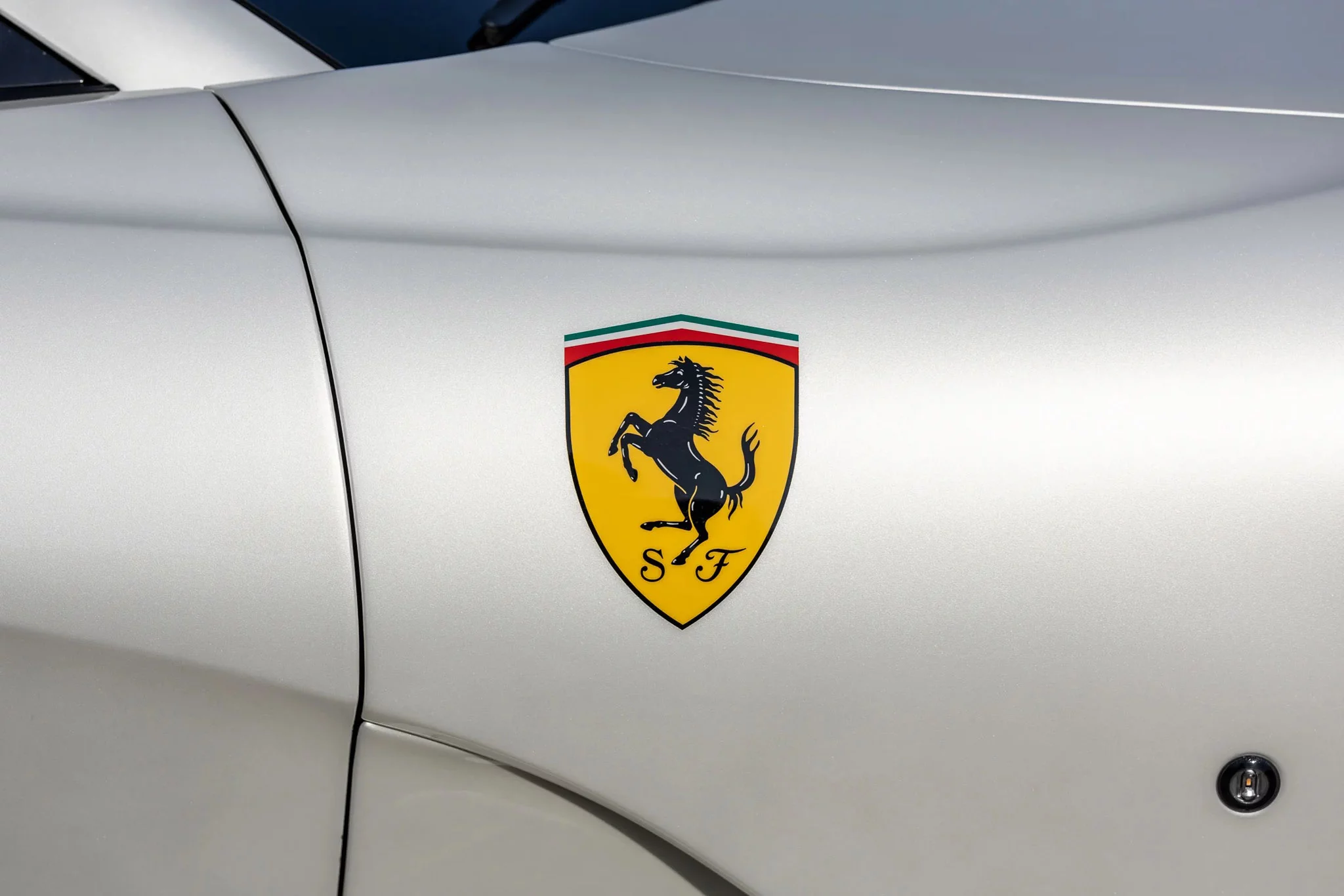 Bianco Italia Ferrari 812