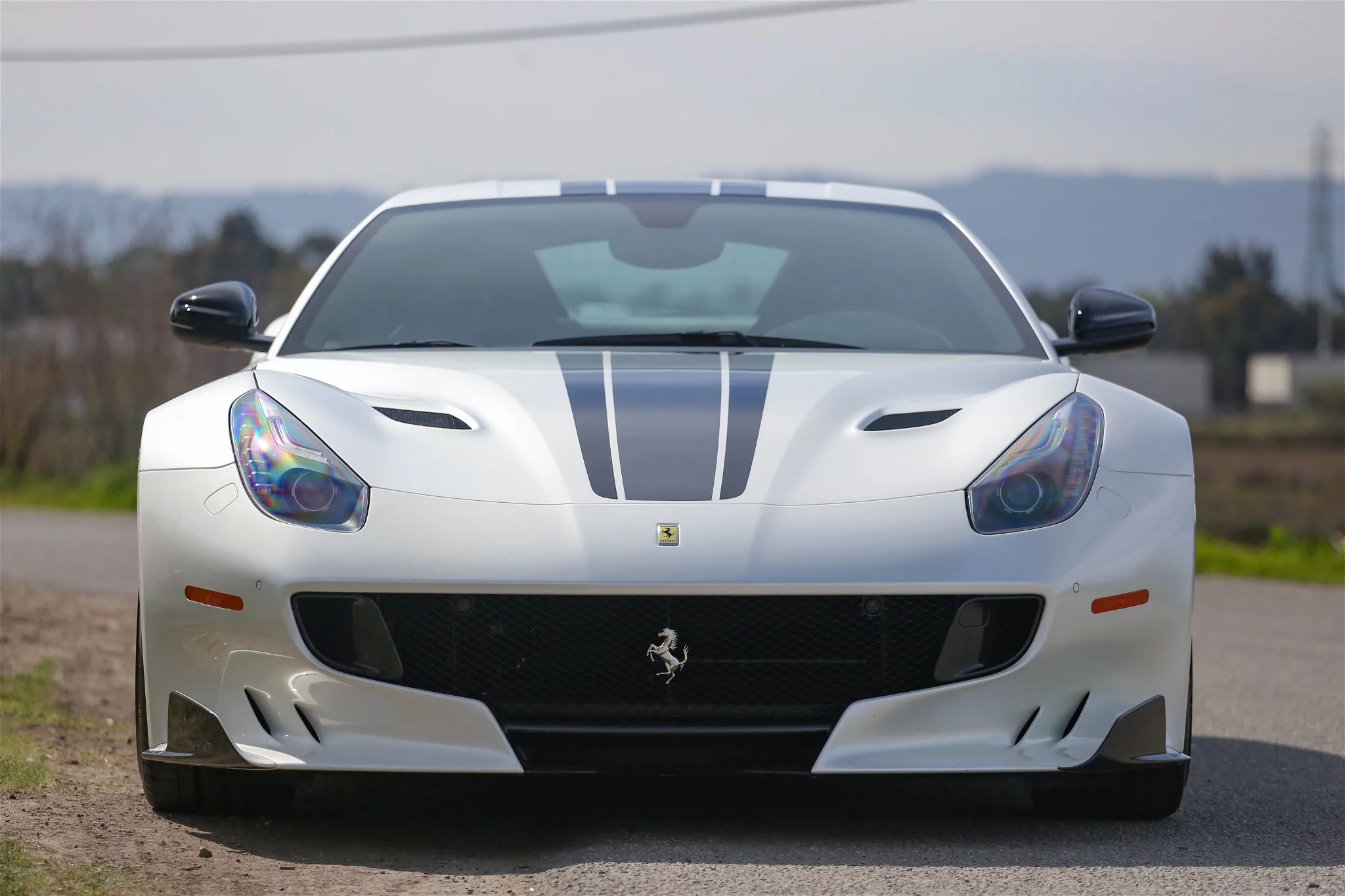 Bianco Fuji Ferrari F12