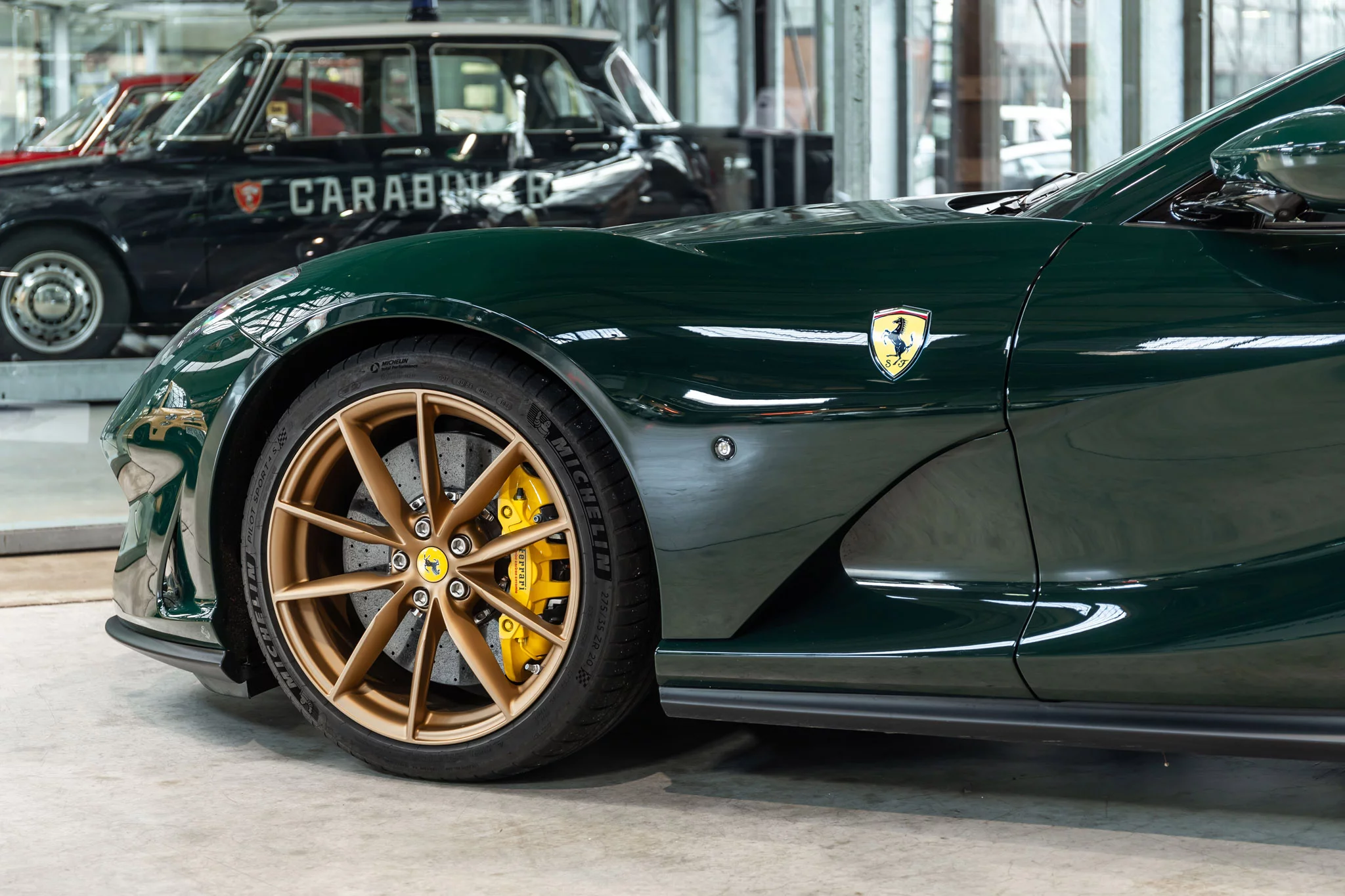 Verde British Racing Ferrari 812