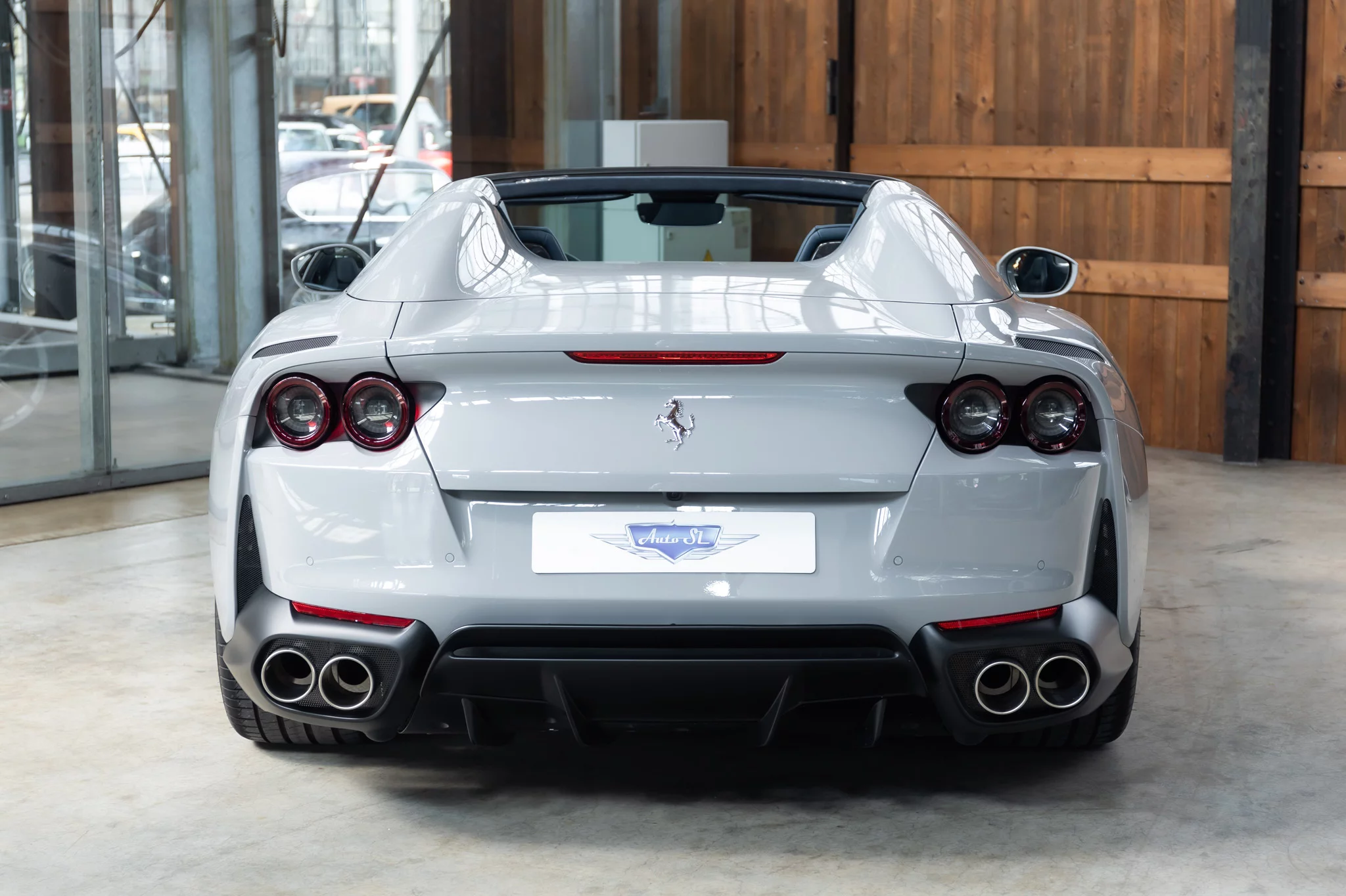 Grigio Squalo Ferrari 812