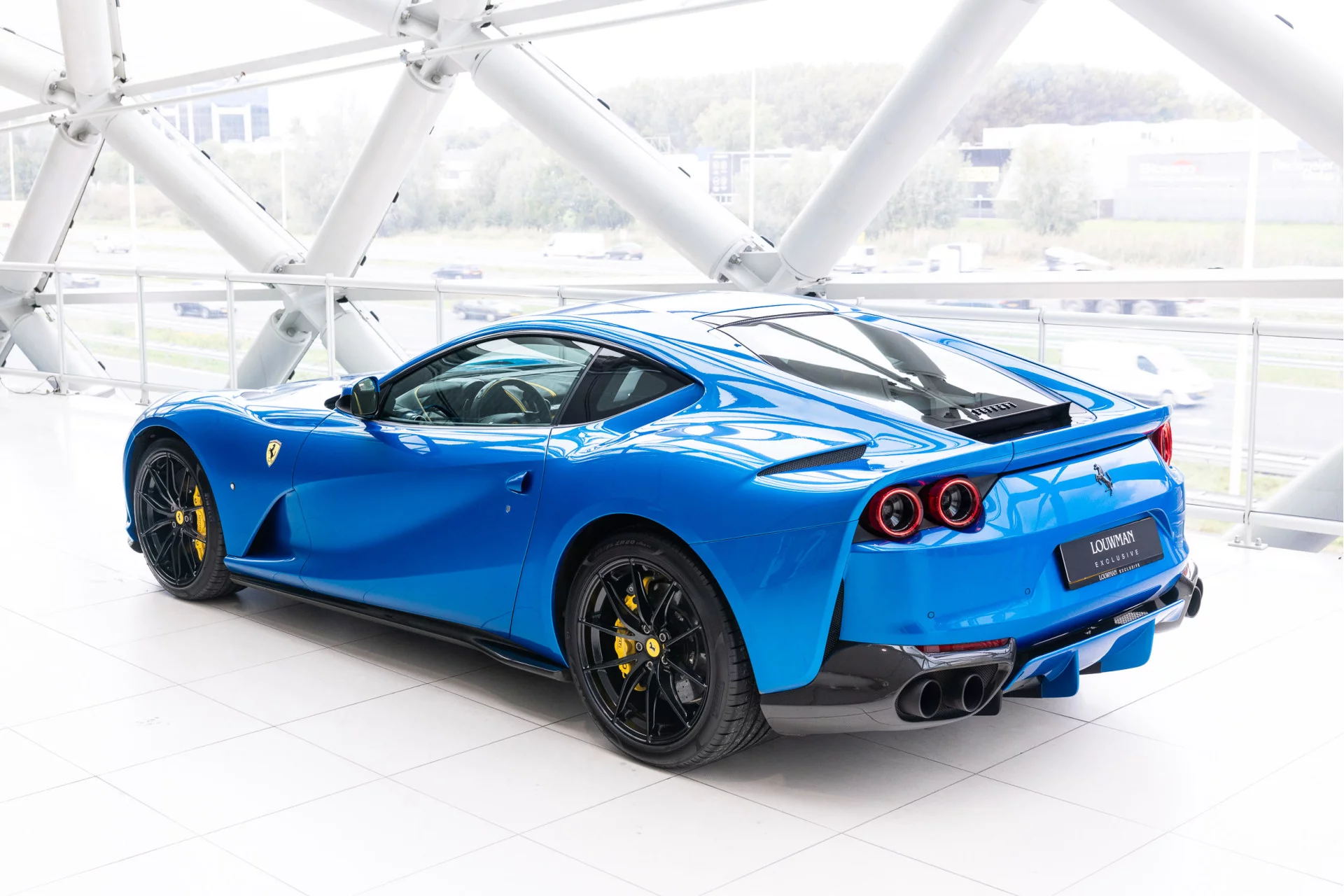 Blu Corsa Ferrari 812