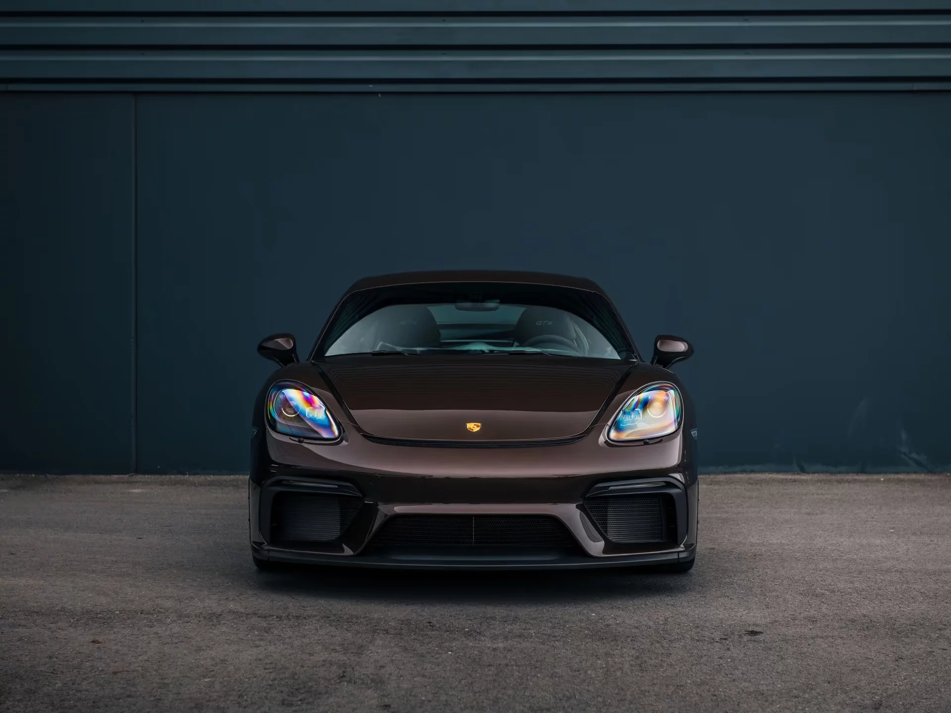Macadamia Metallic Porsche 718 Cayman GT4