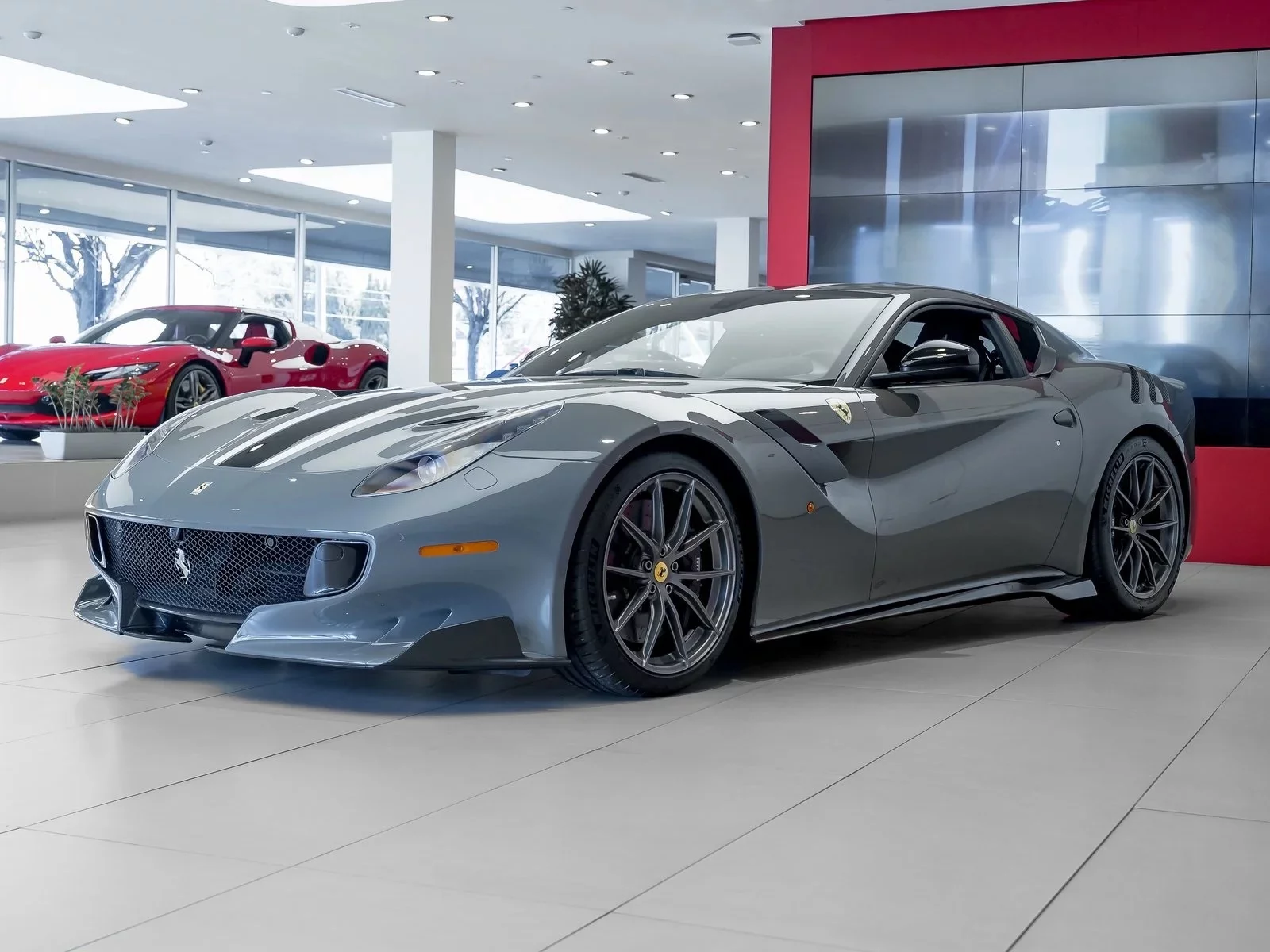 Grigio Medio Ferrari F12