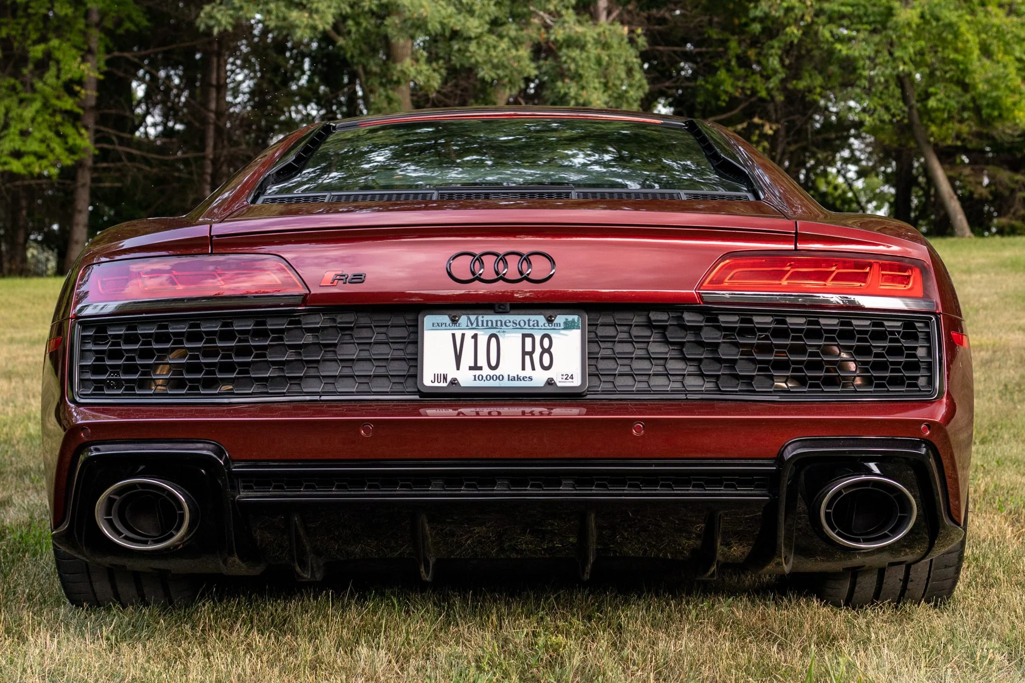 Rubino Red Audi R8