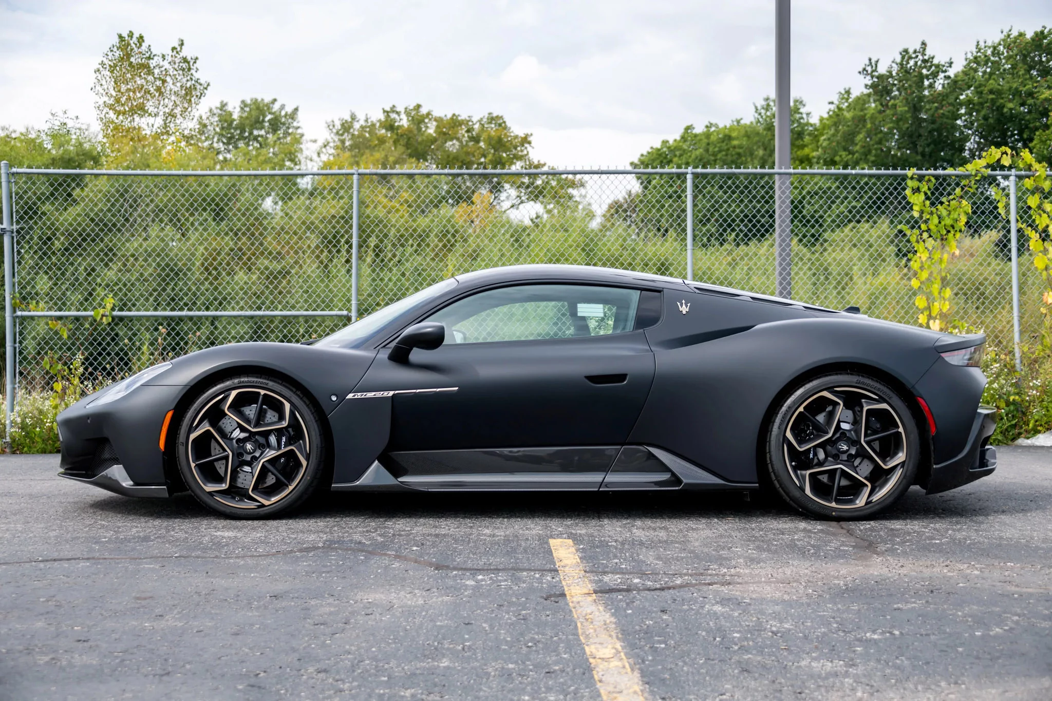 Nero Essenza Matte Maserati MC20