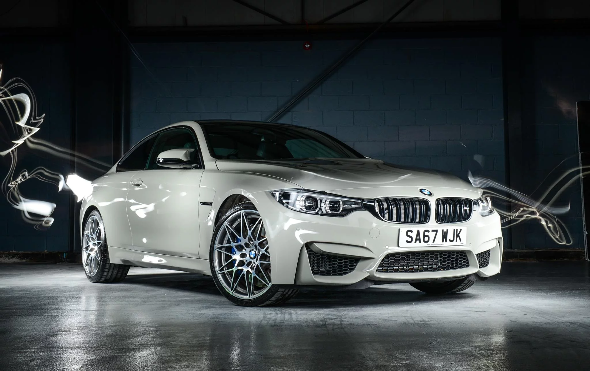 Fashion Grey BMW M4