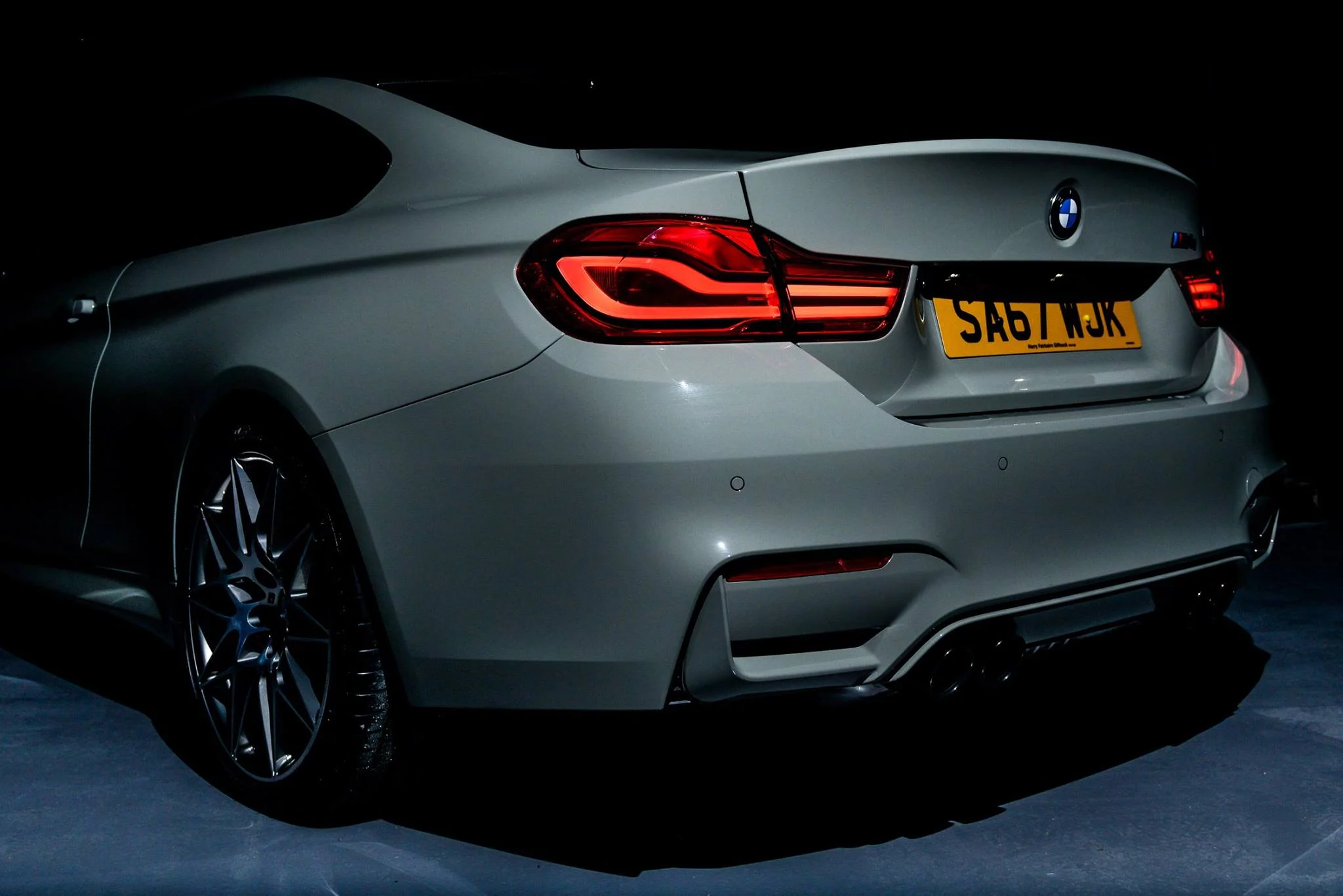 Fashion Grey BMW M4