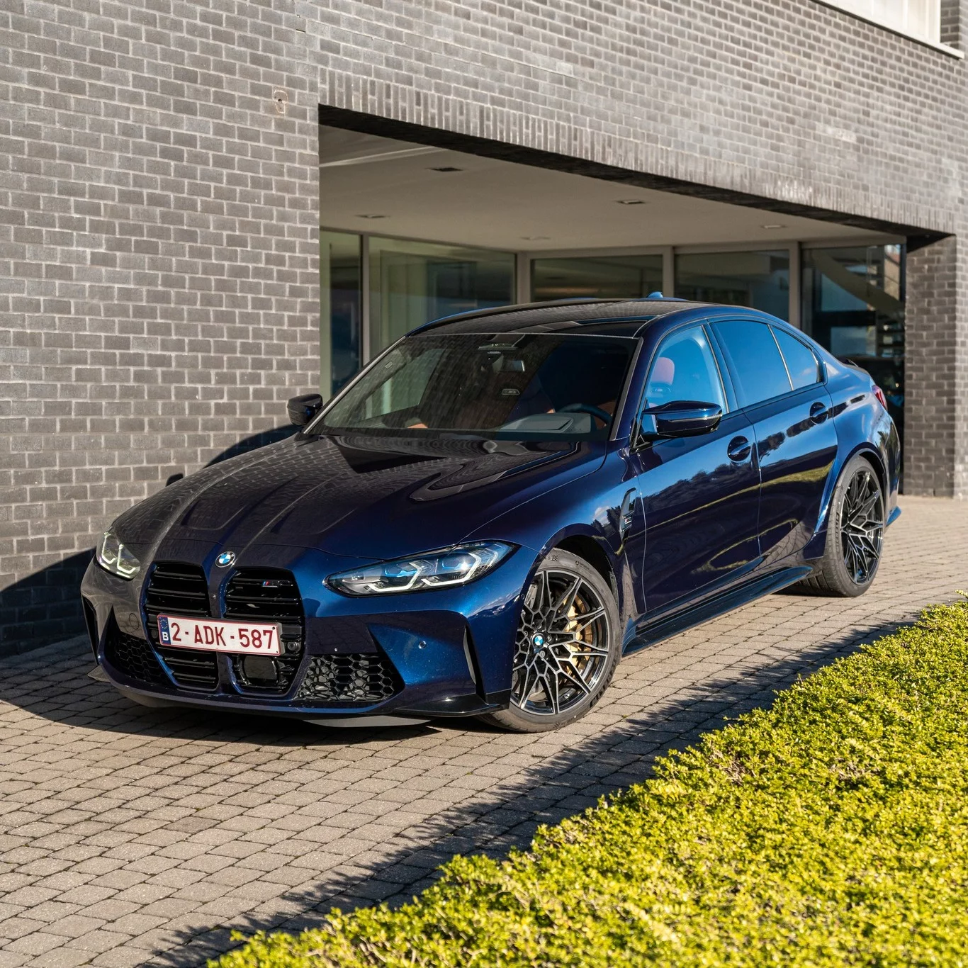 Tanzanite Blue II BMW M3