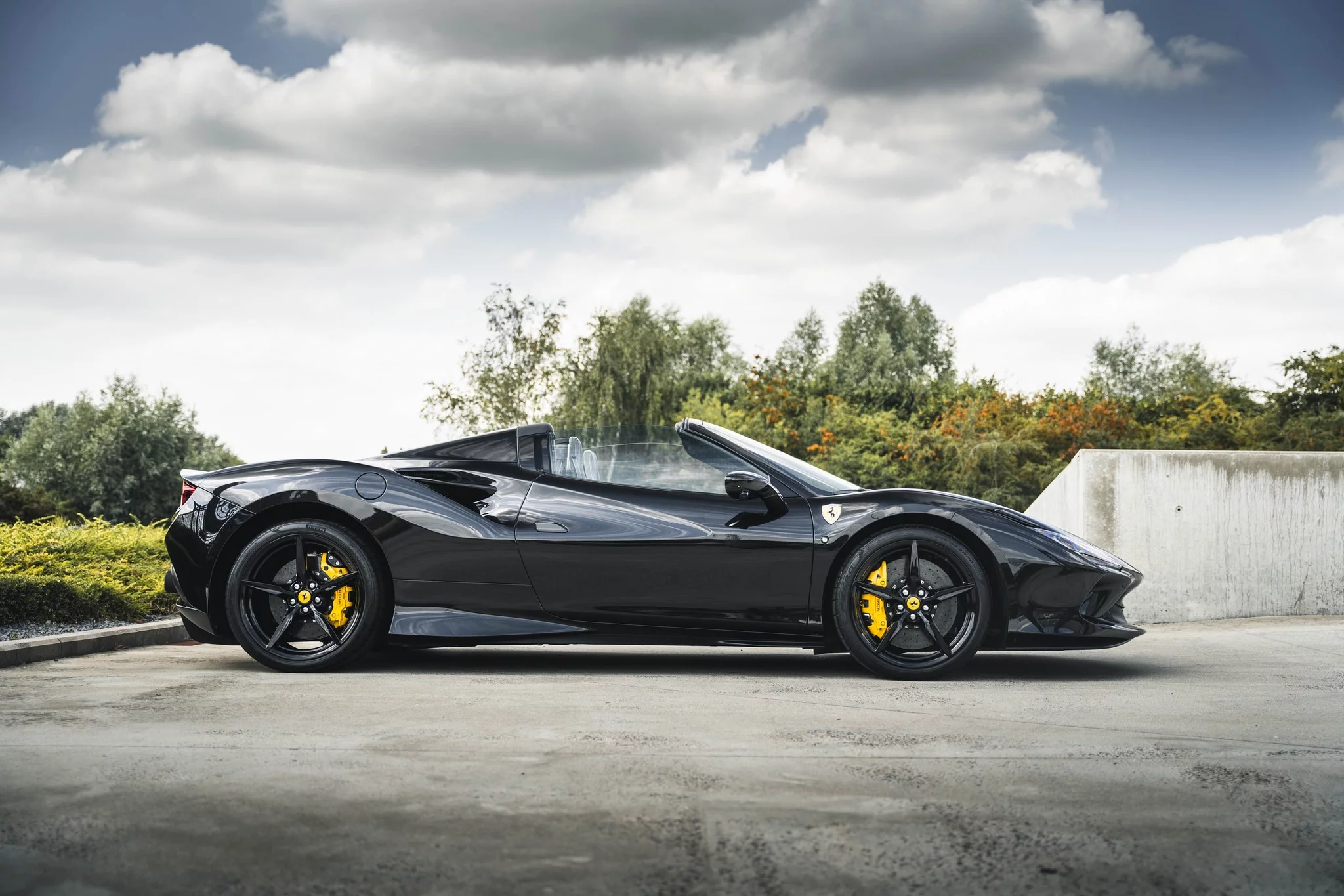Nero Daytona Ferrari F8
