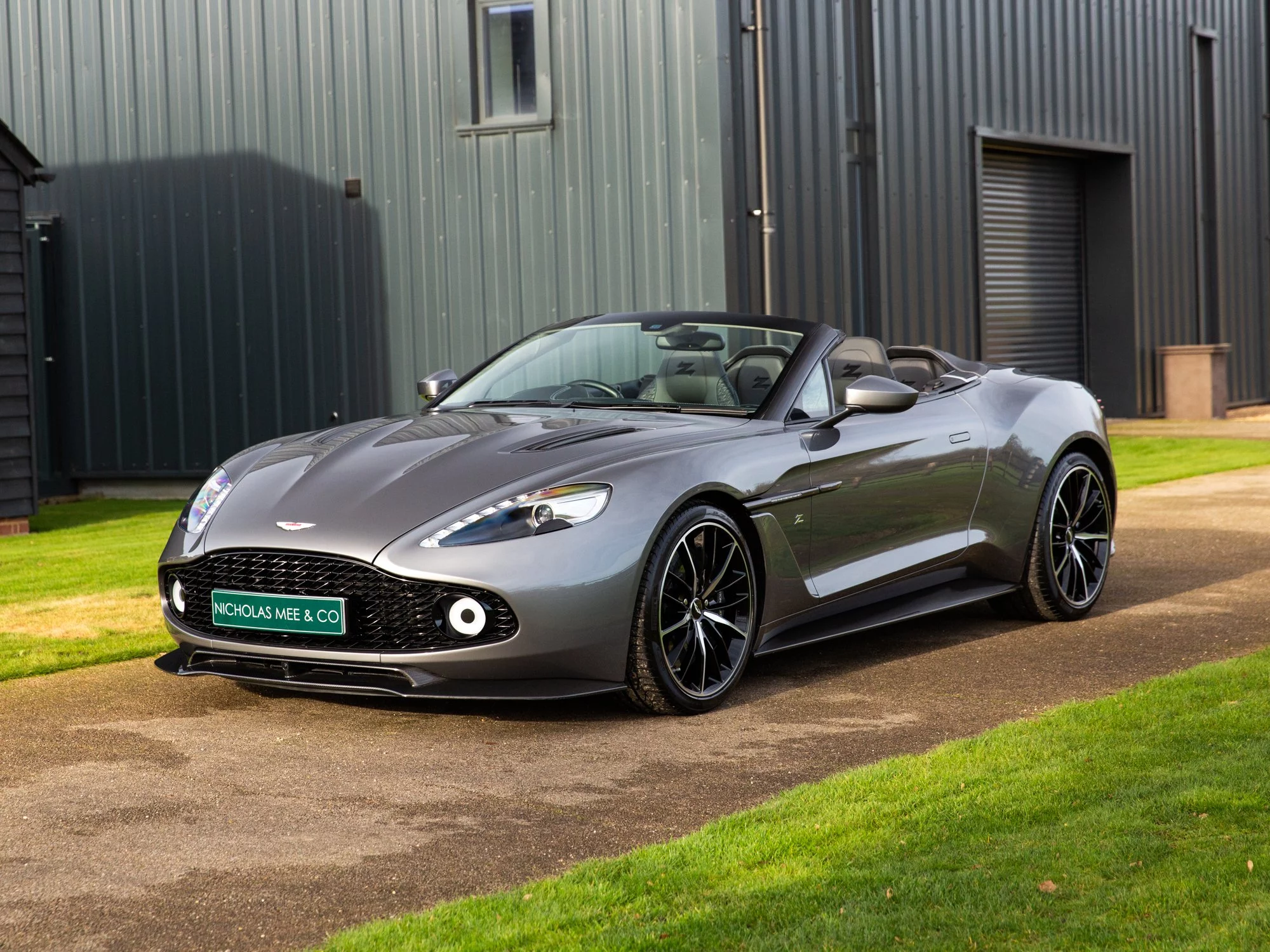 Hammerhead Silver Aston Martin Vanquish