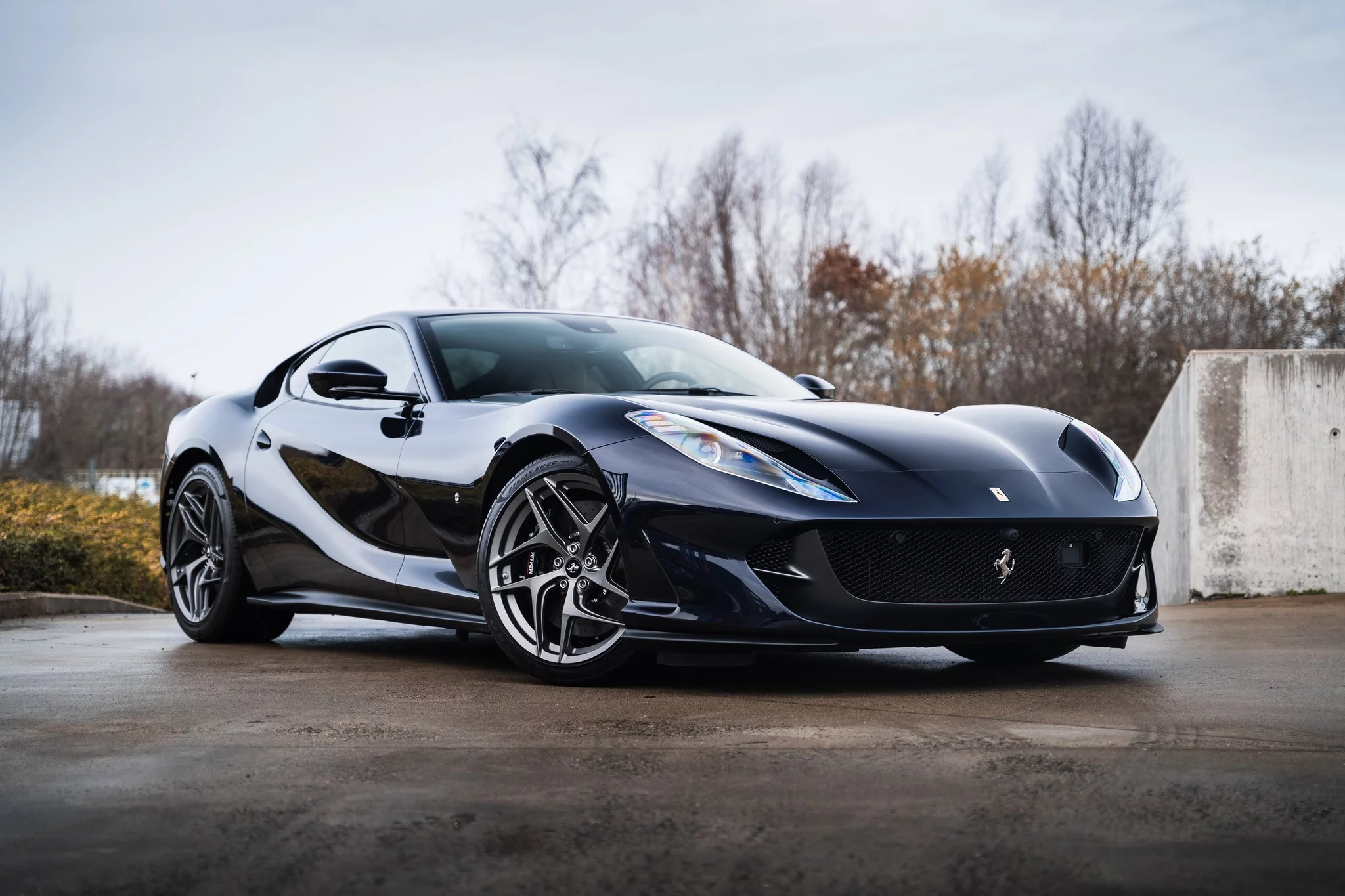 Blu America Ferrari 812