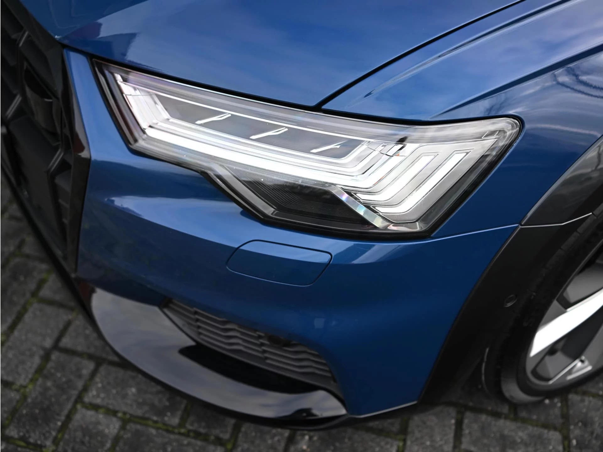 Ascari Blue Audi A6